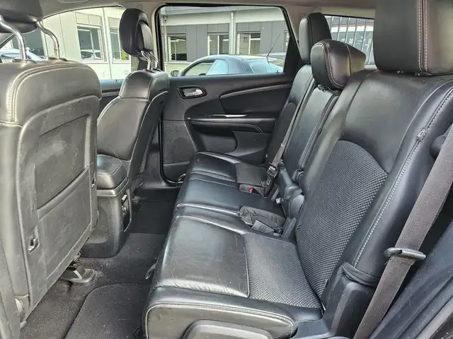 Fiat Freemont view 16