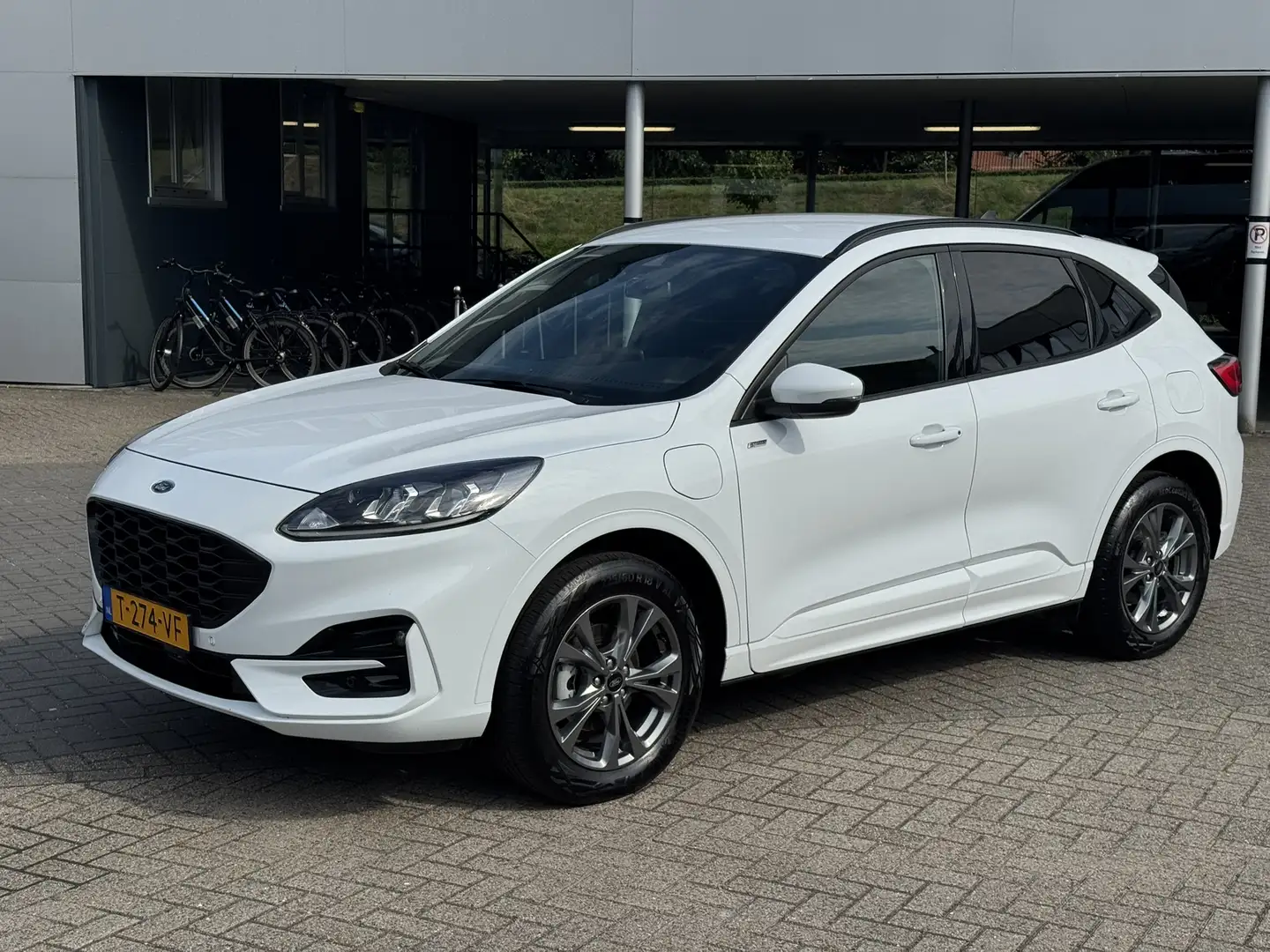 Ford Kuga 2.5 PHEV 225PK ST-Line AUTOMATIC | Lichtmetalen ve Wit - 1