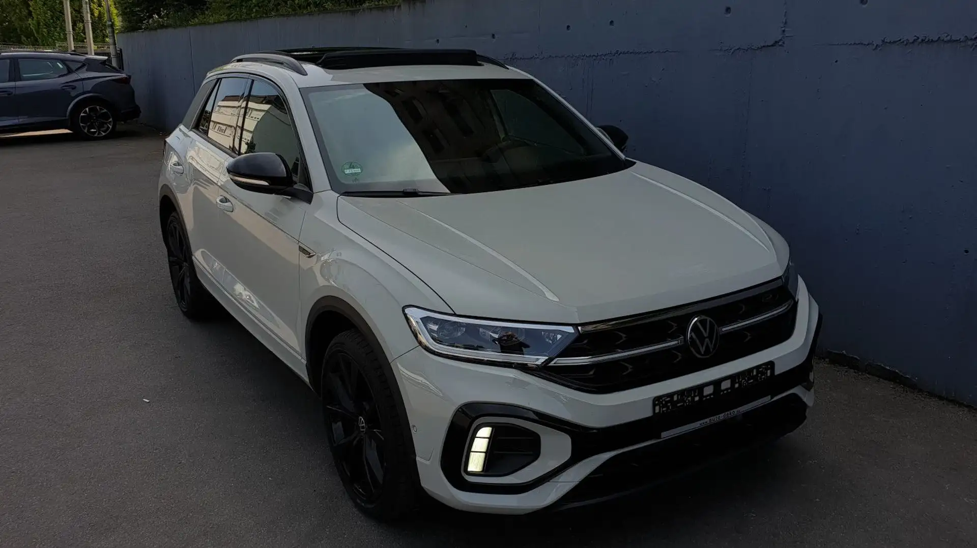 Volkswagen T-Roc 2.0TDI DSG 4M 3 x R-Line Pano/Virtual/VOLL Grau - 2