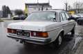 Mercedes-Benz 200 E W123 Weiß - thumbnail 3