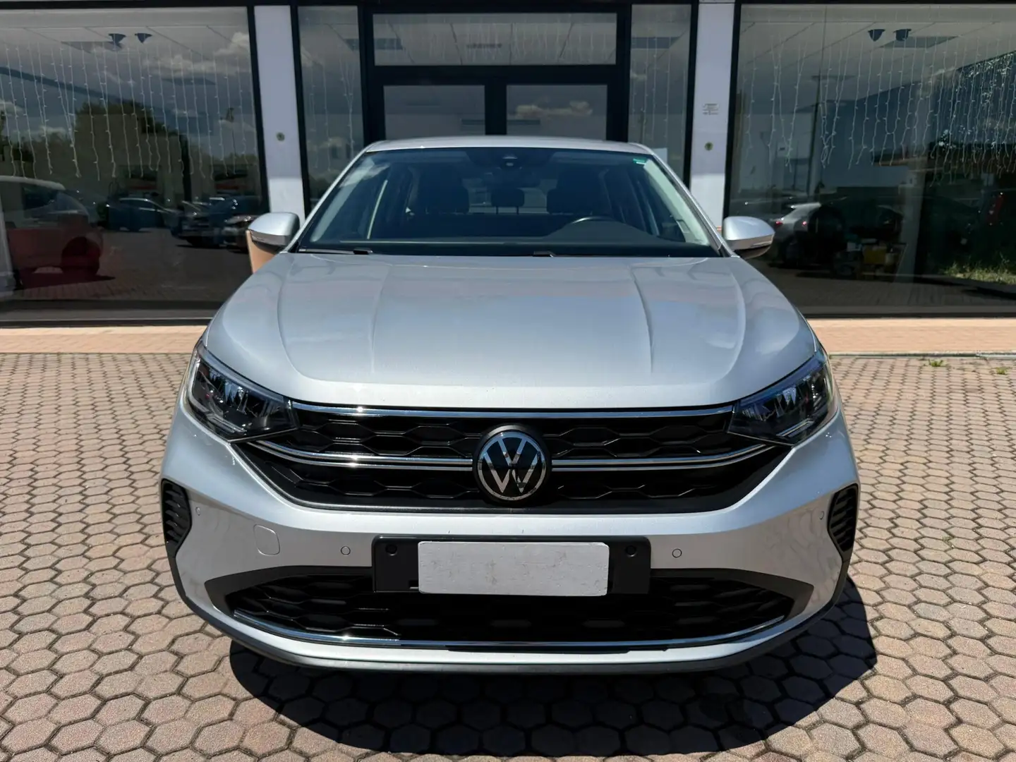 Volkswagen Taigo 1.0 TSI 95 CV Life OK NEOPATENTATI Silber - 1