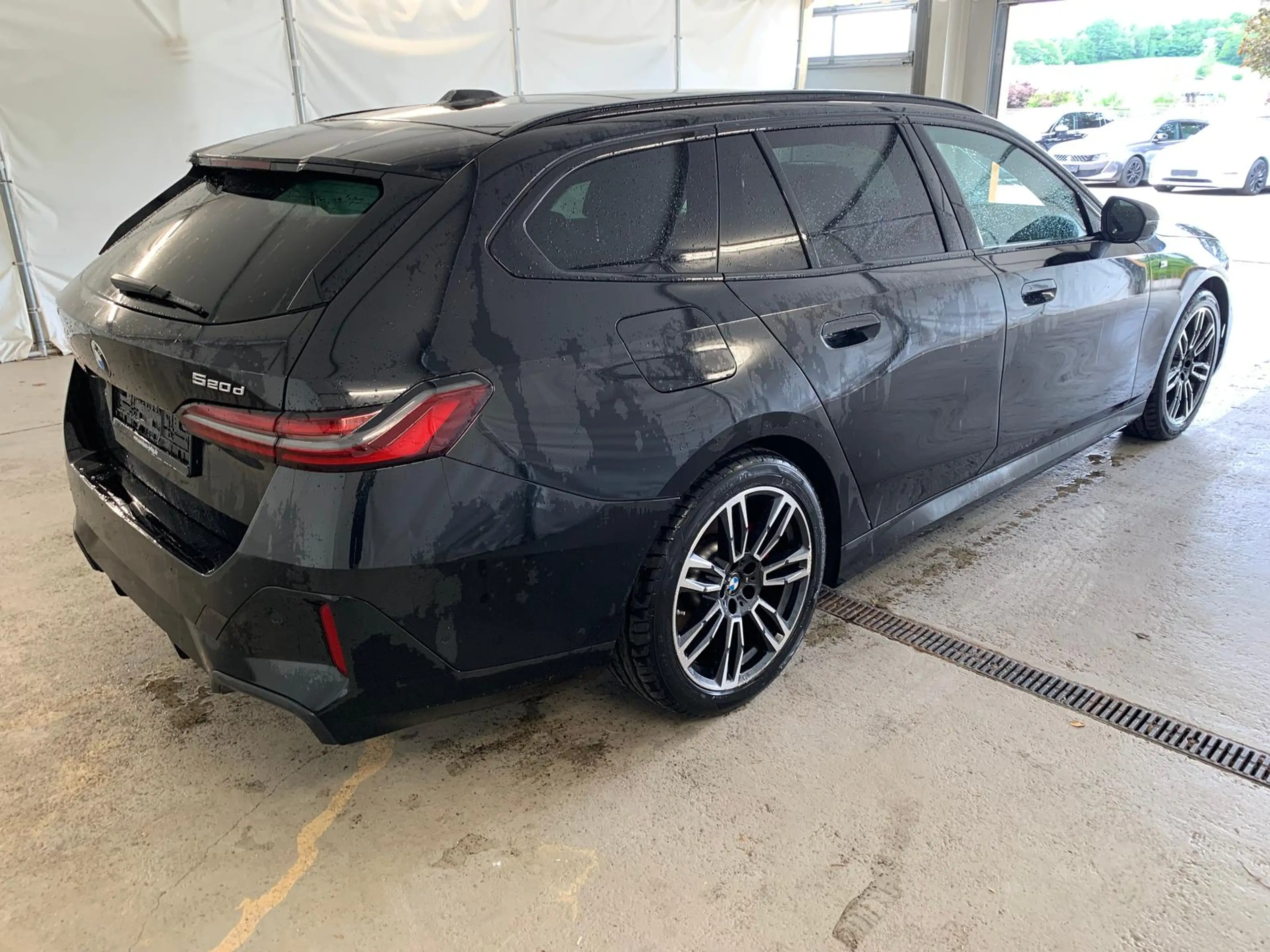 BMW 520 xDr M Sport DrivingProf Pano HeadUp Widescr. — photo 4