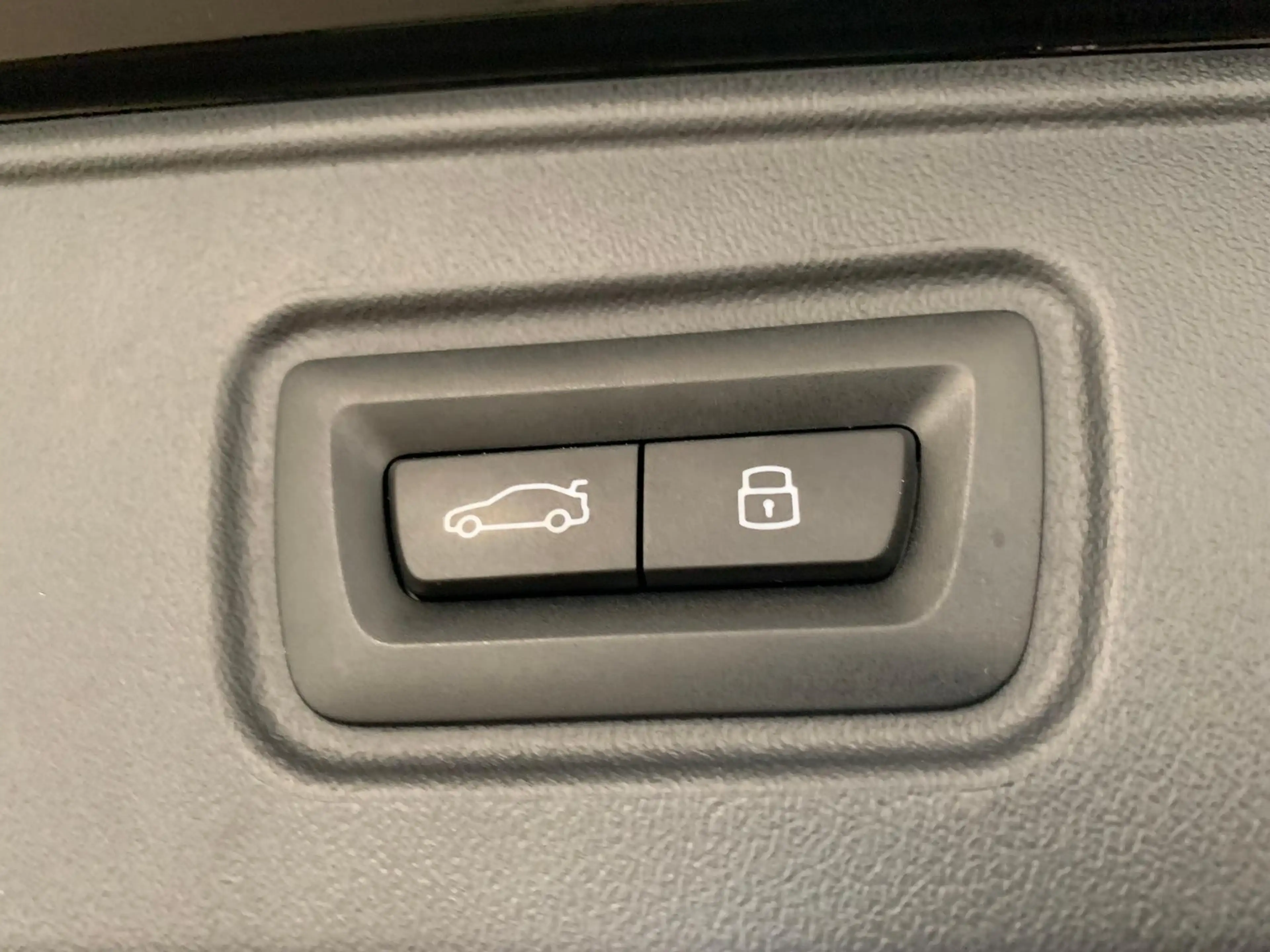 BMW 520 xDr M Sport DrivingProf Pano HeadUp Widescr. — photo 6