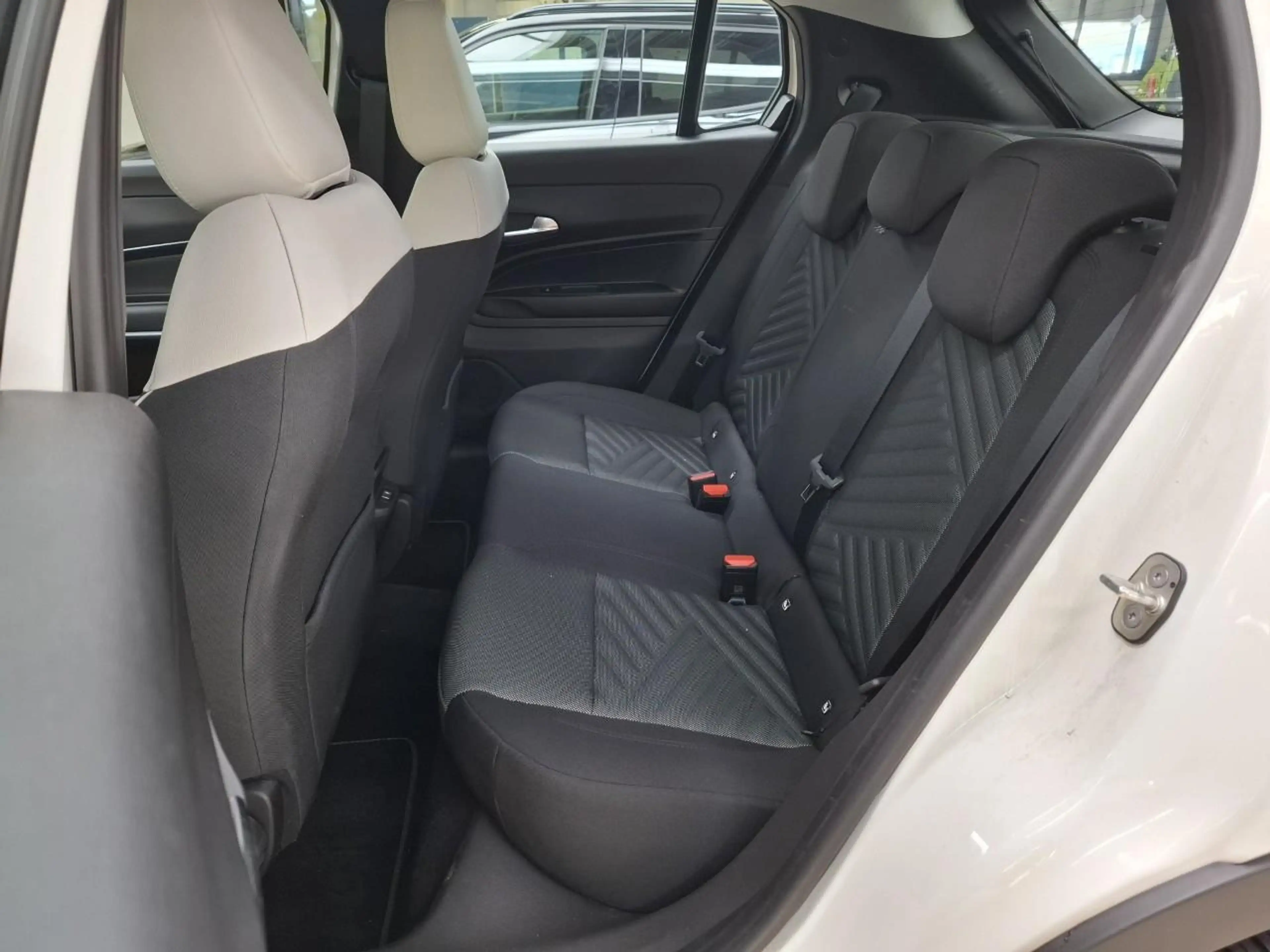 Fiat 600 1.2 Hybrid Icon 145pk Tot 8 Jaar Garantie! | Navig — photo 8