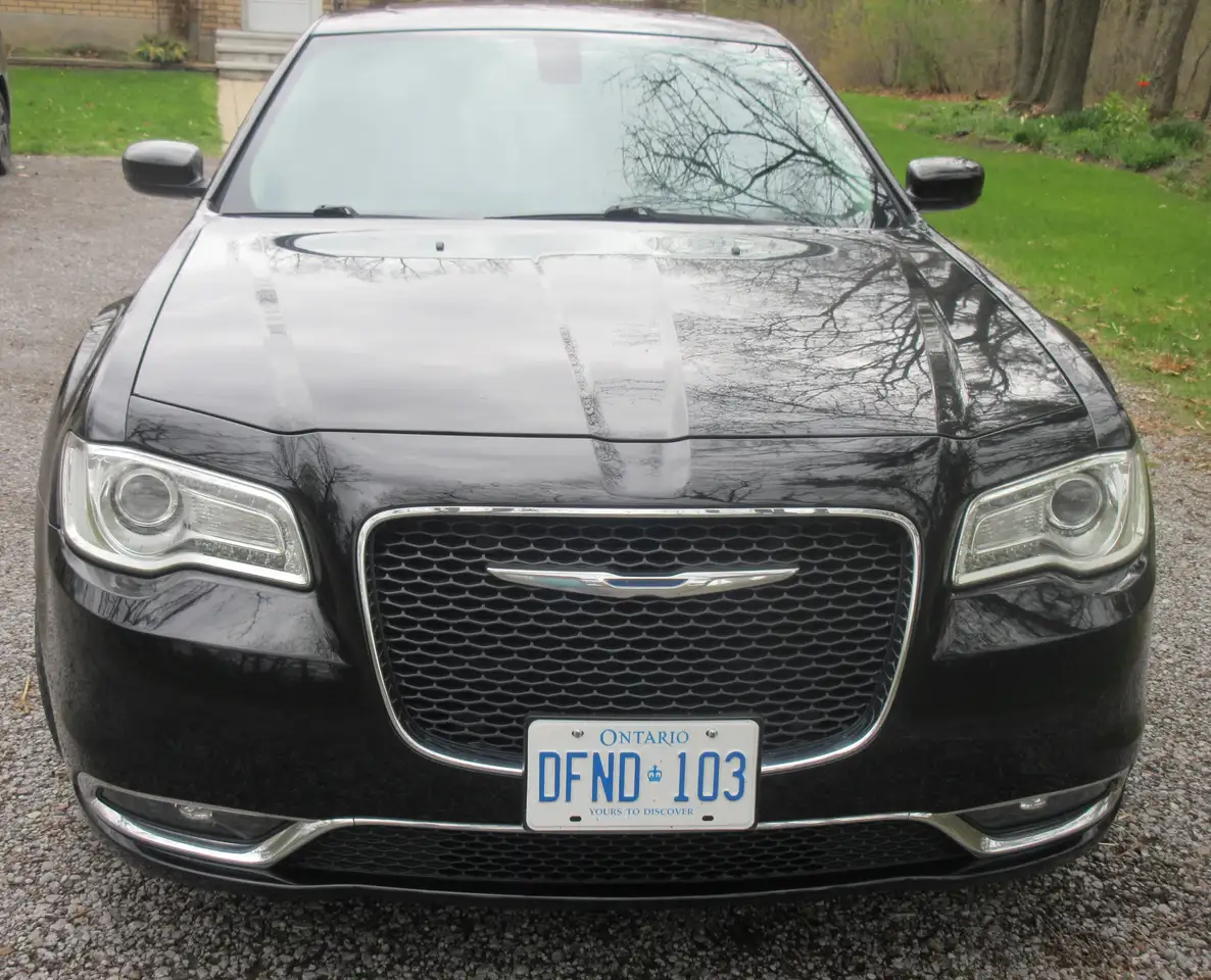 Chrysler 300 снимка Chrysler 300