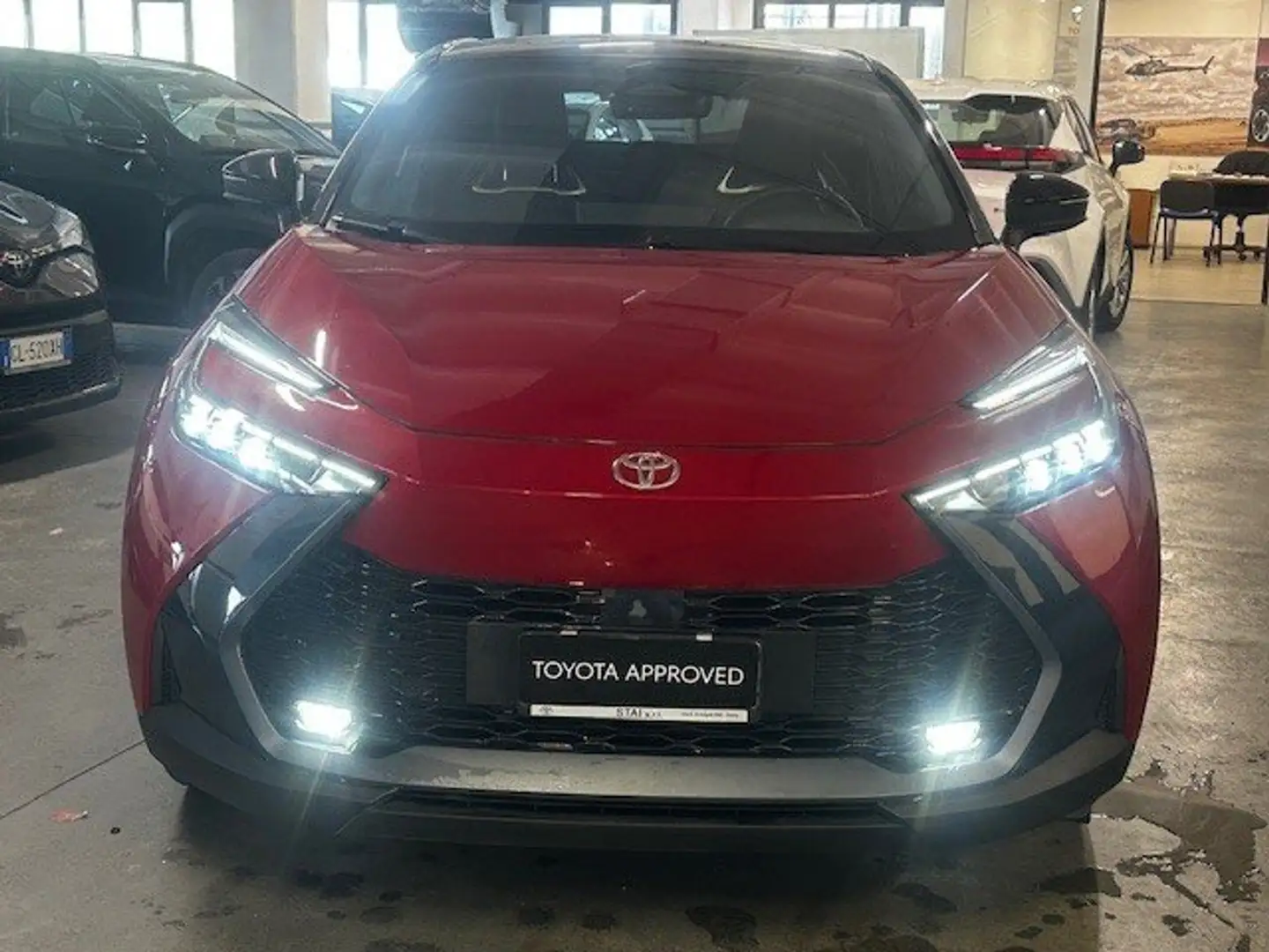 Toyota C-HR C-HR II 2023 2.0 hev Lounge fwd e-cvt Rosso - 1