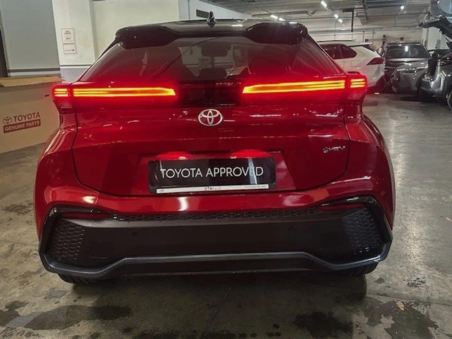 Toyota C-HR C-HR II 2023 2.0 hev Lounge fwd e-cvt Rosso - 2