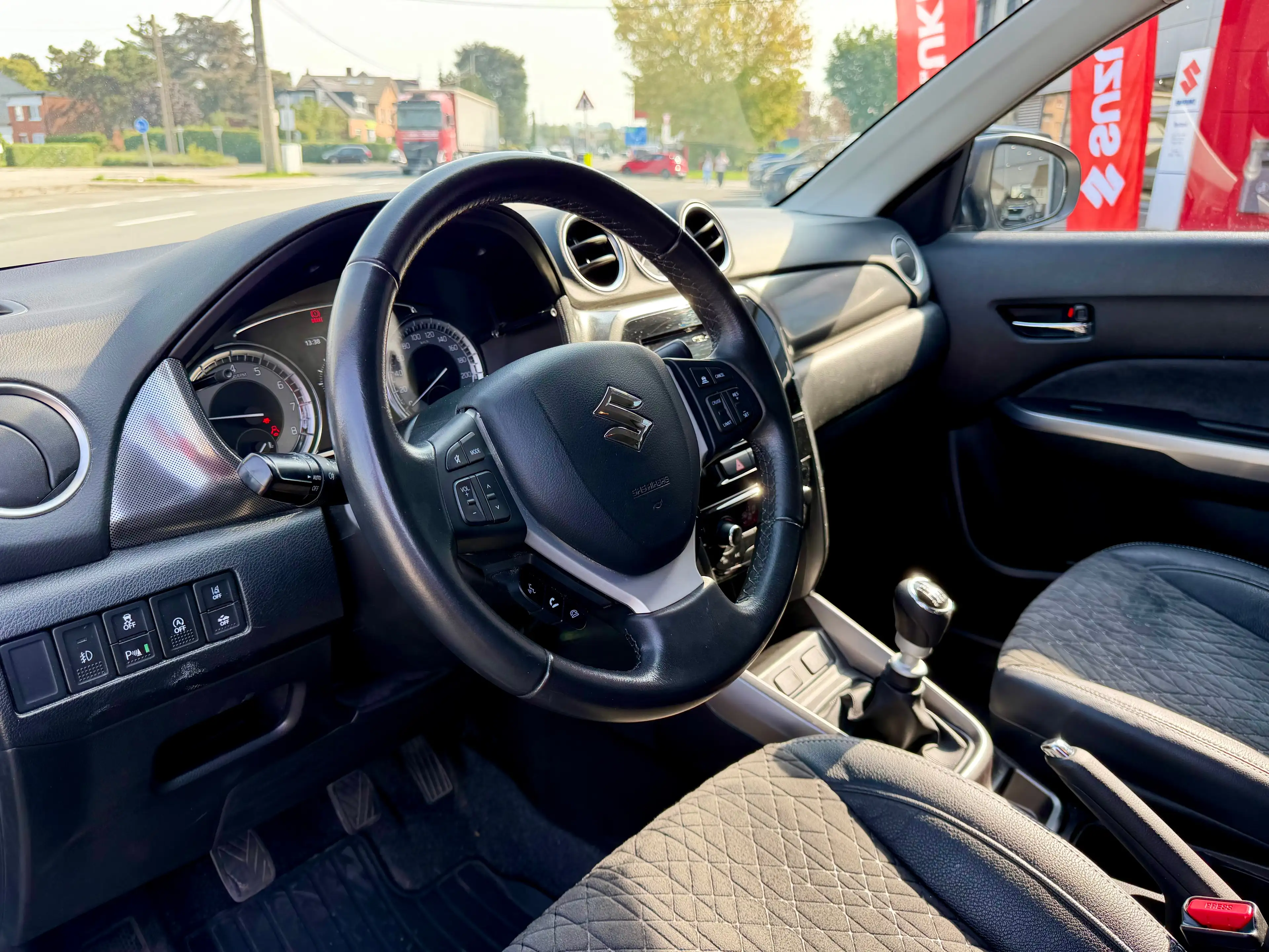 Suzuki Vitara Vitara 1.4 Turbo Boosterjet 48V Hybrid GLX / 12 MOIS DE GARANTIE — photo 9