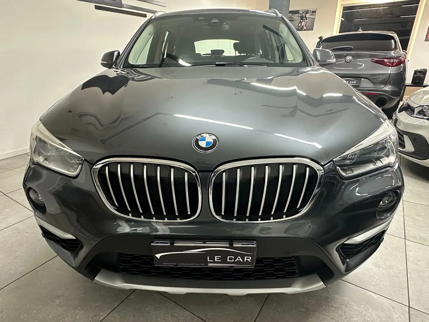 BMW X1 X1 xdrive18d xLine auto Grau - 2