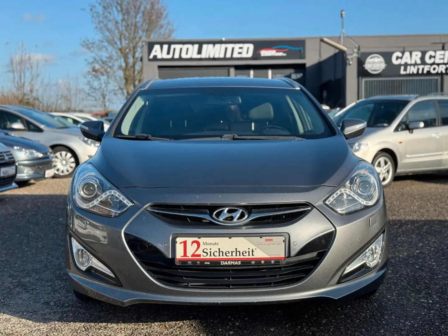 Hyundai i40 SW  Automatik/Leder/Xenon Sehr Gepflegt Argent - 1