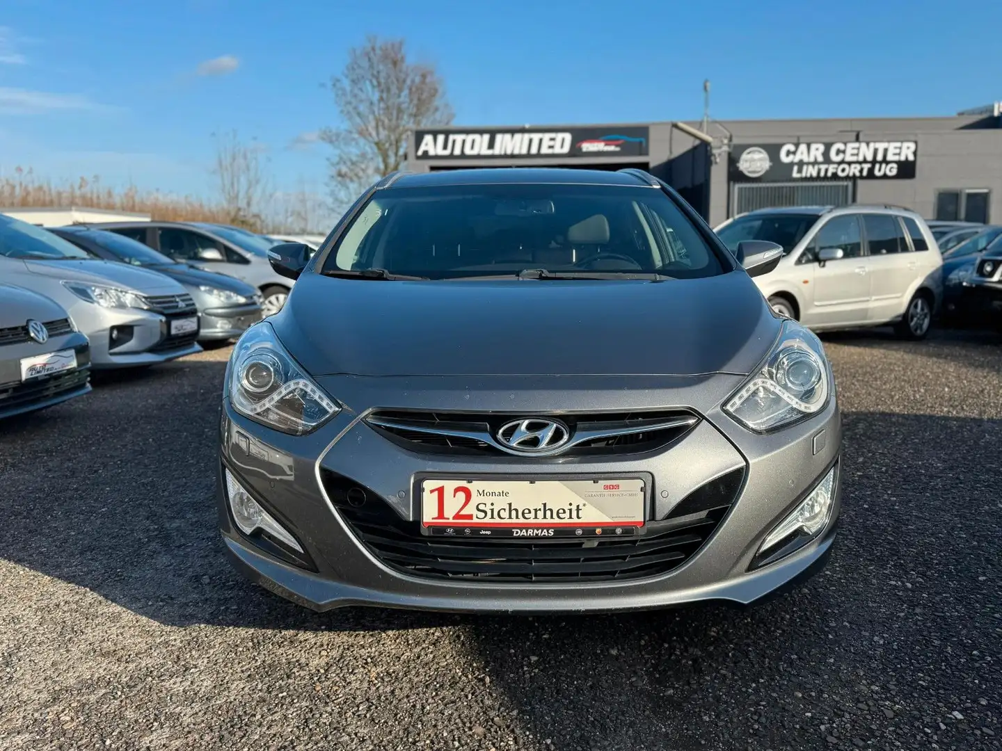 Hyundai i40 SW  Automatik/Leder/Xenon Sehr Gepflegt Argent - 2