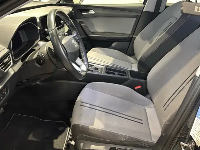 Seat Leon view 8