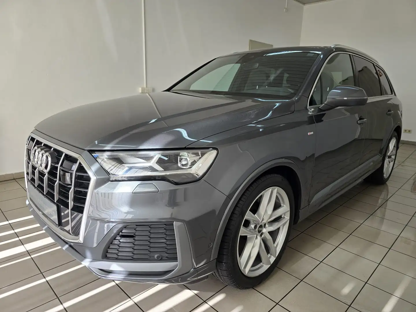 Audi Q7 50 TDI qu. S Line Panorama Luft B&O AHK 21" Grau - 1