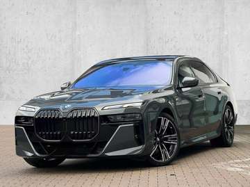740 d xDrive M Sport Pro SkyPano