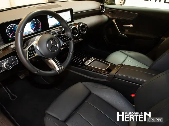Mercedes-Benz A-Class view 8