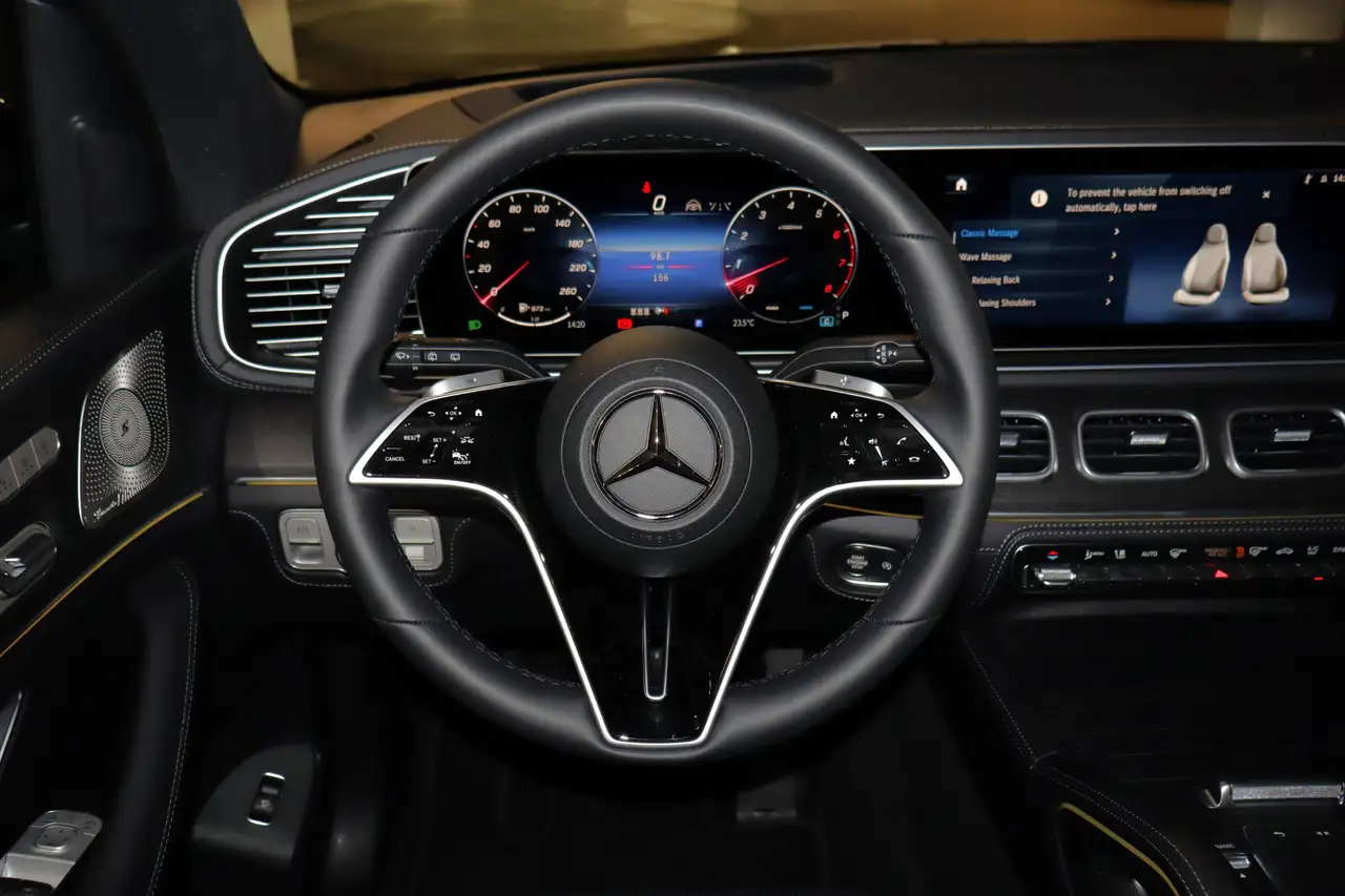 Mercedes-Benz GLE снимка Mercedes-Benz GLE