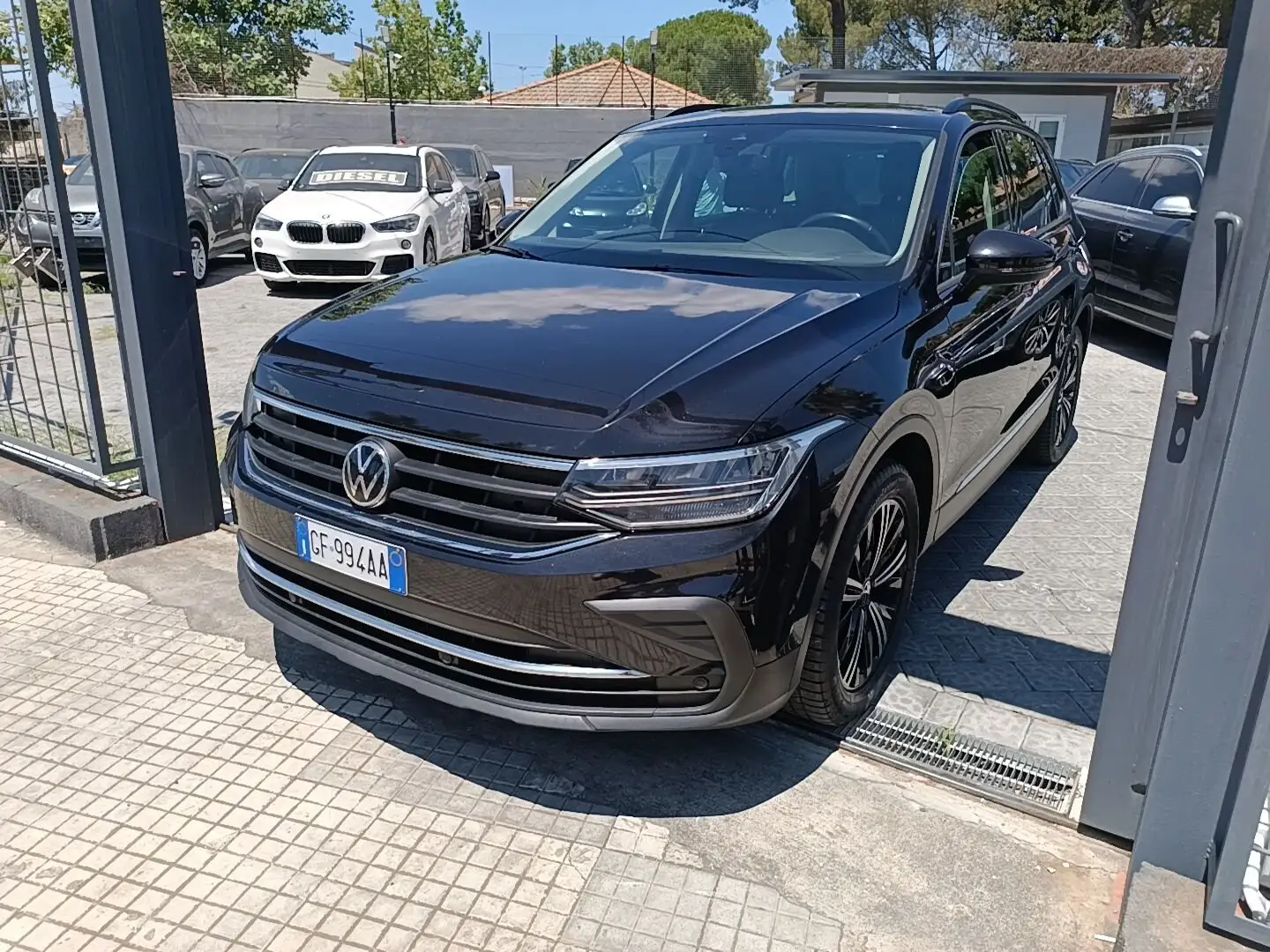 Volkswagen Tiguan Tiguan II 2021 2.0 tdi Life 150cv dsg Nero - 2