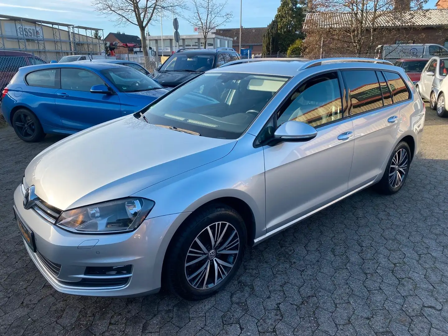 Volkswagen Golf VII Variant Allstar BMT Silber - 2