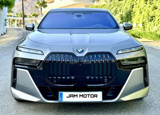 BMW 750 750e xDrive M Sport Pro