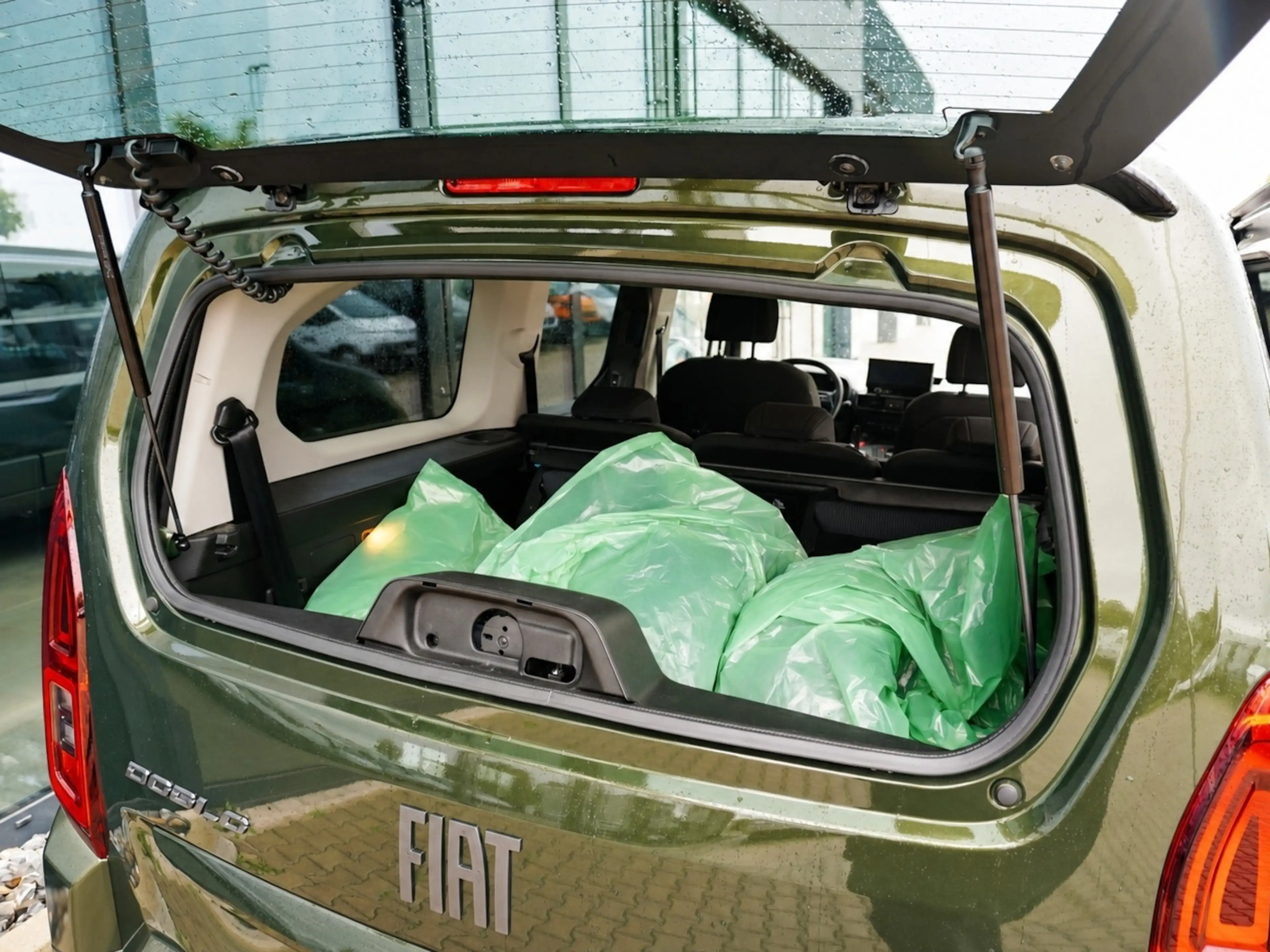 Fiat Doblo Maxi Kombi 130 AT 7-Sitzer + 10-Zoll-Navi — photo 9