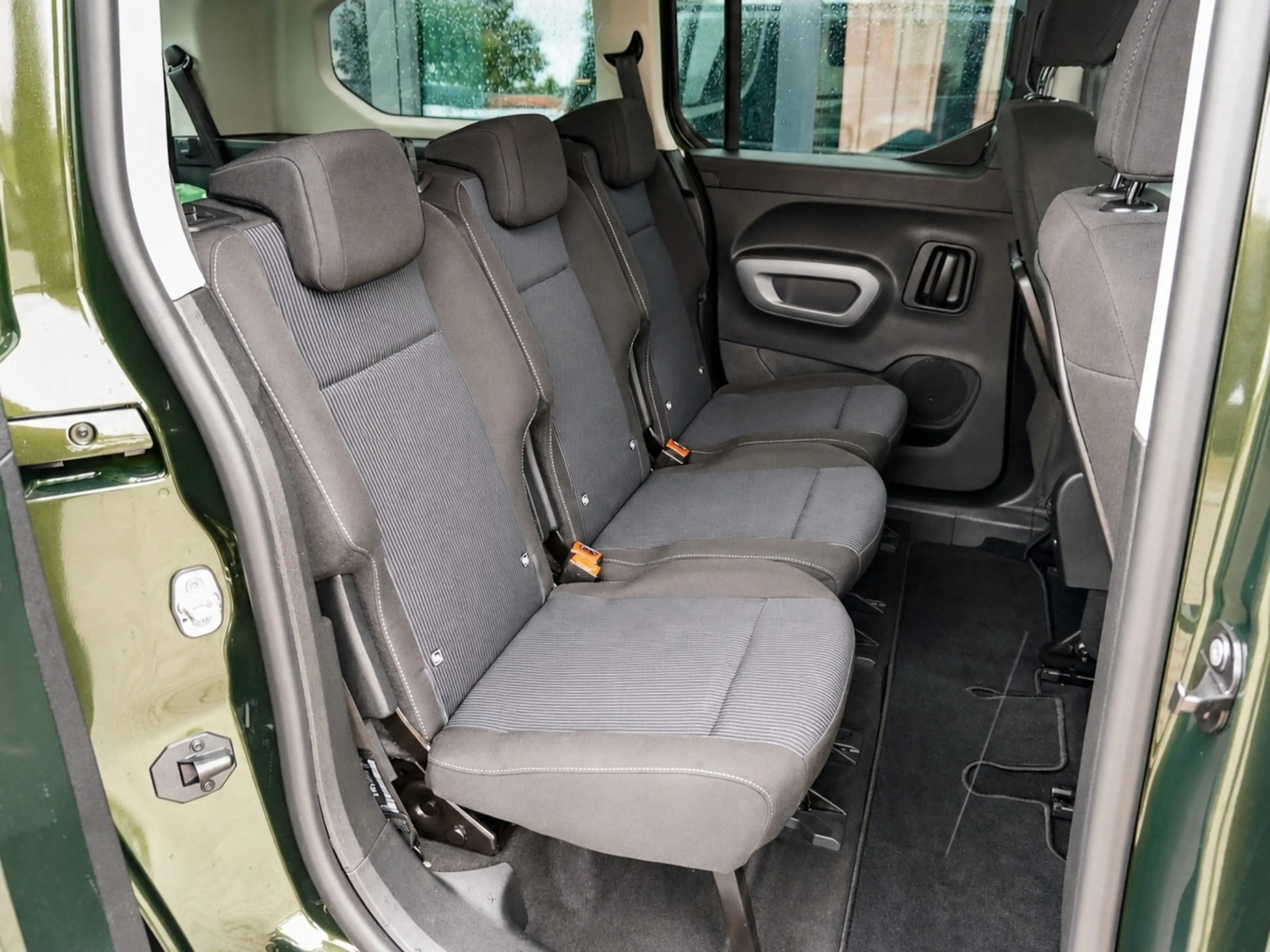 Fiat Doblo Maxi Kombi 130 AT 7-Sitzer + 10-Zoll-Navi — photo 11