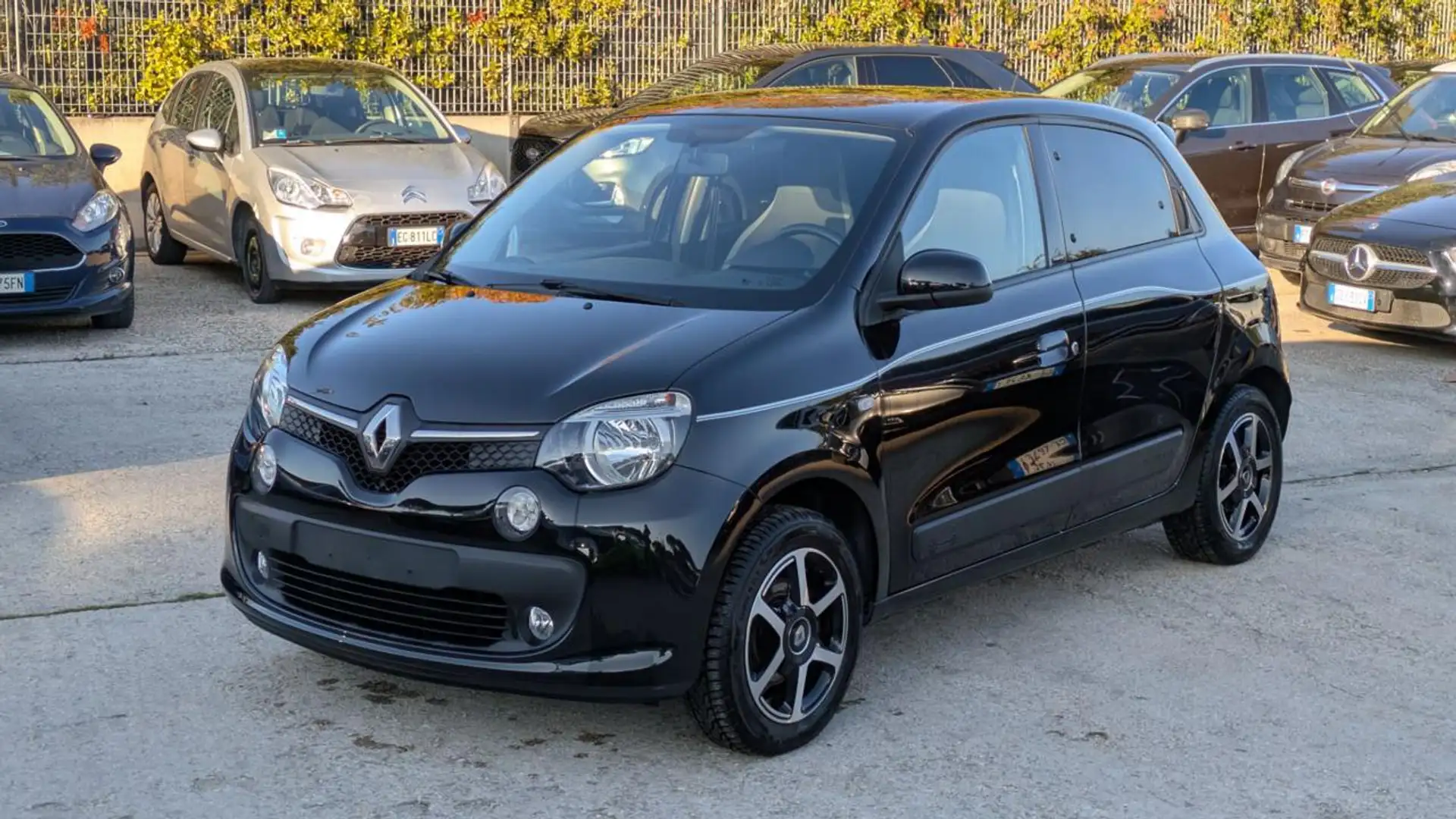 Renault Twingo 1.0cc 70cv CruiseControl Automatica Nero - 2