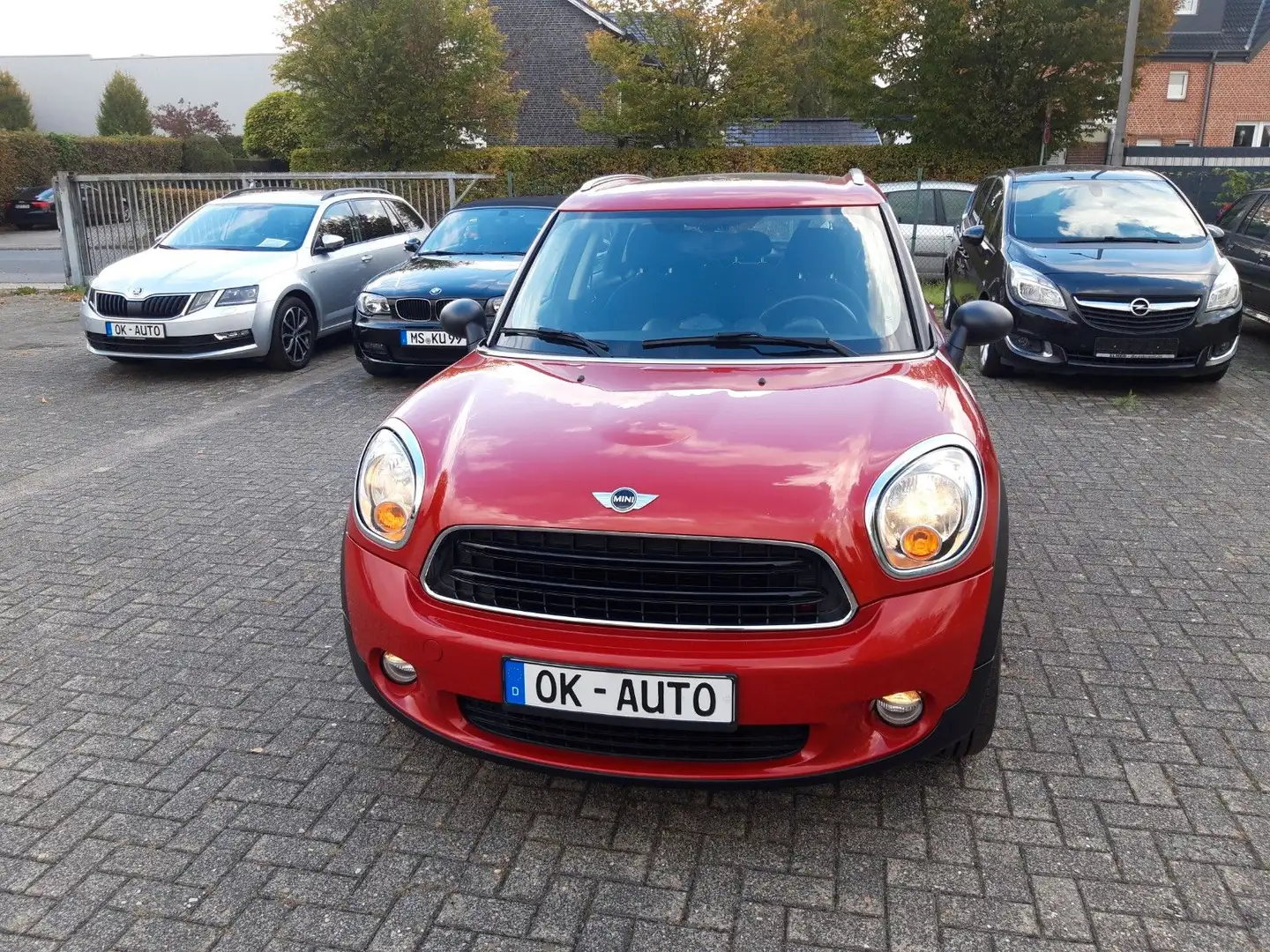 MINI One Countryman Rot - 1