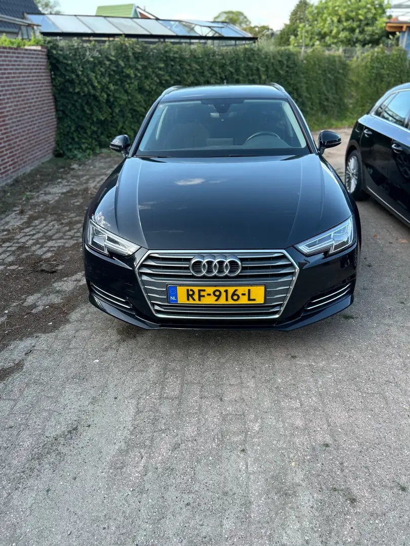 Audi A4 A4 1.4 TFSI Sp. L. Edition Zwart - 1