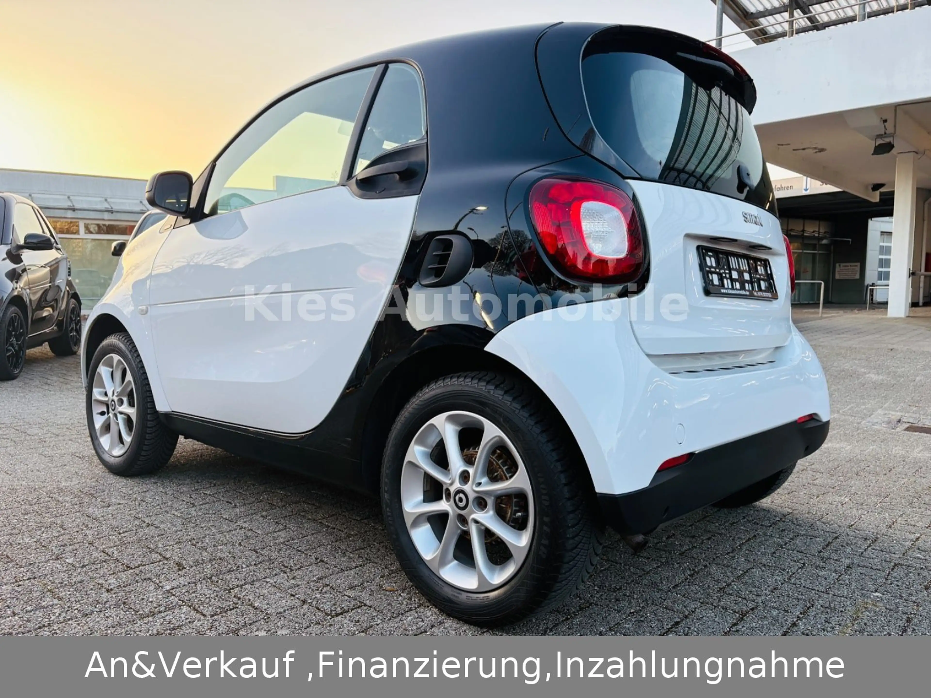 smart forTwo Passion AUTOM/SITZH/PANO/KLIMA/2.HAND — photo 4