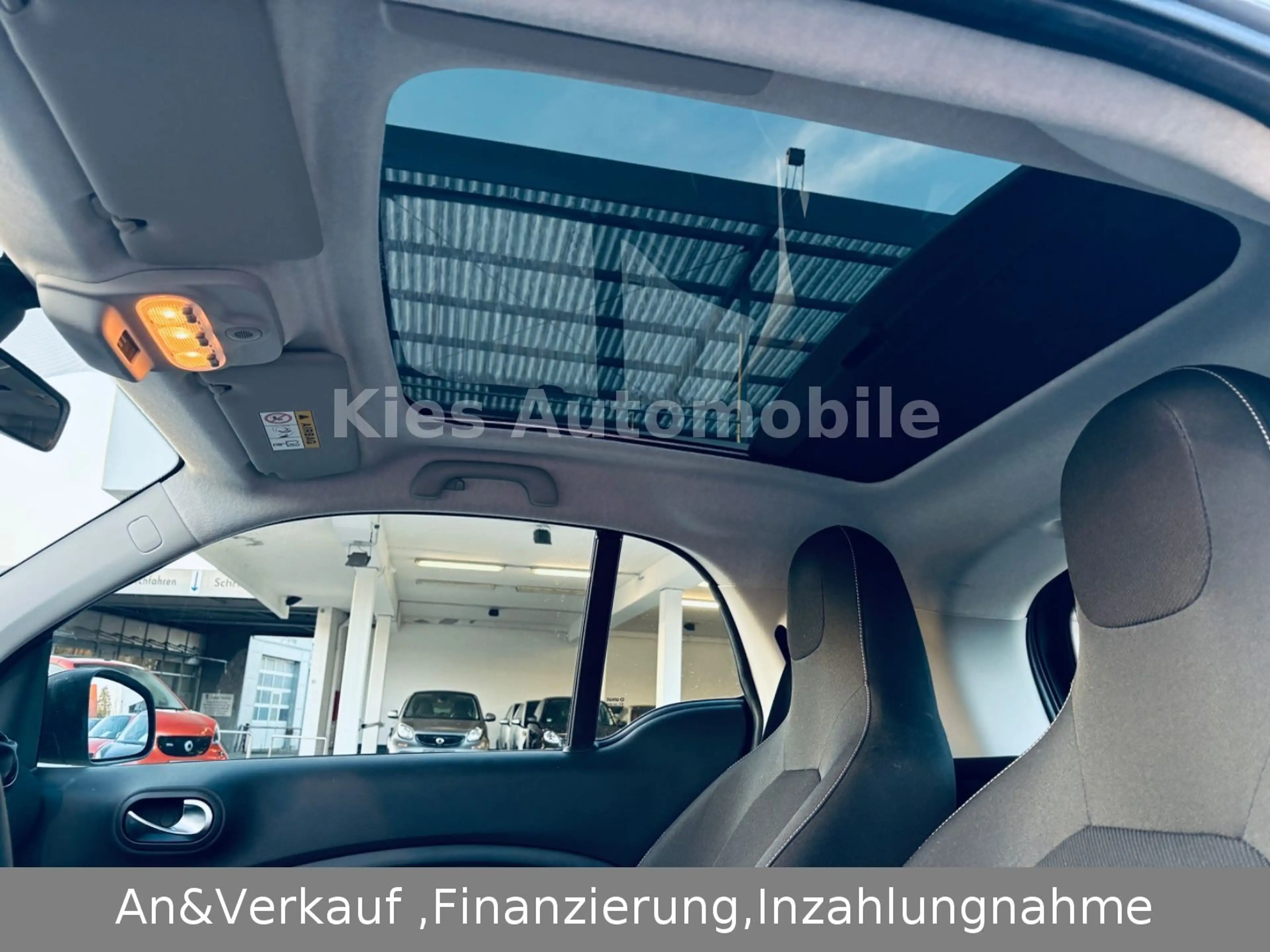 smart forTwo Passion AUTOM/SITZH/PANO/KLIMA/2.HAND — photo 12