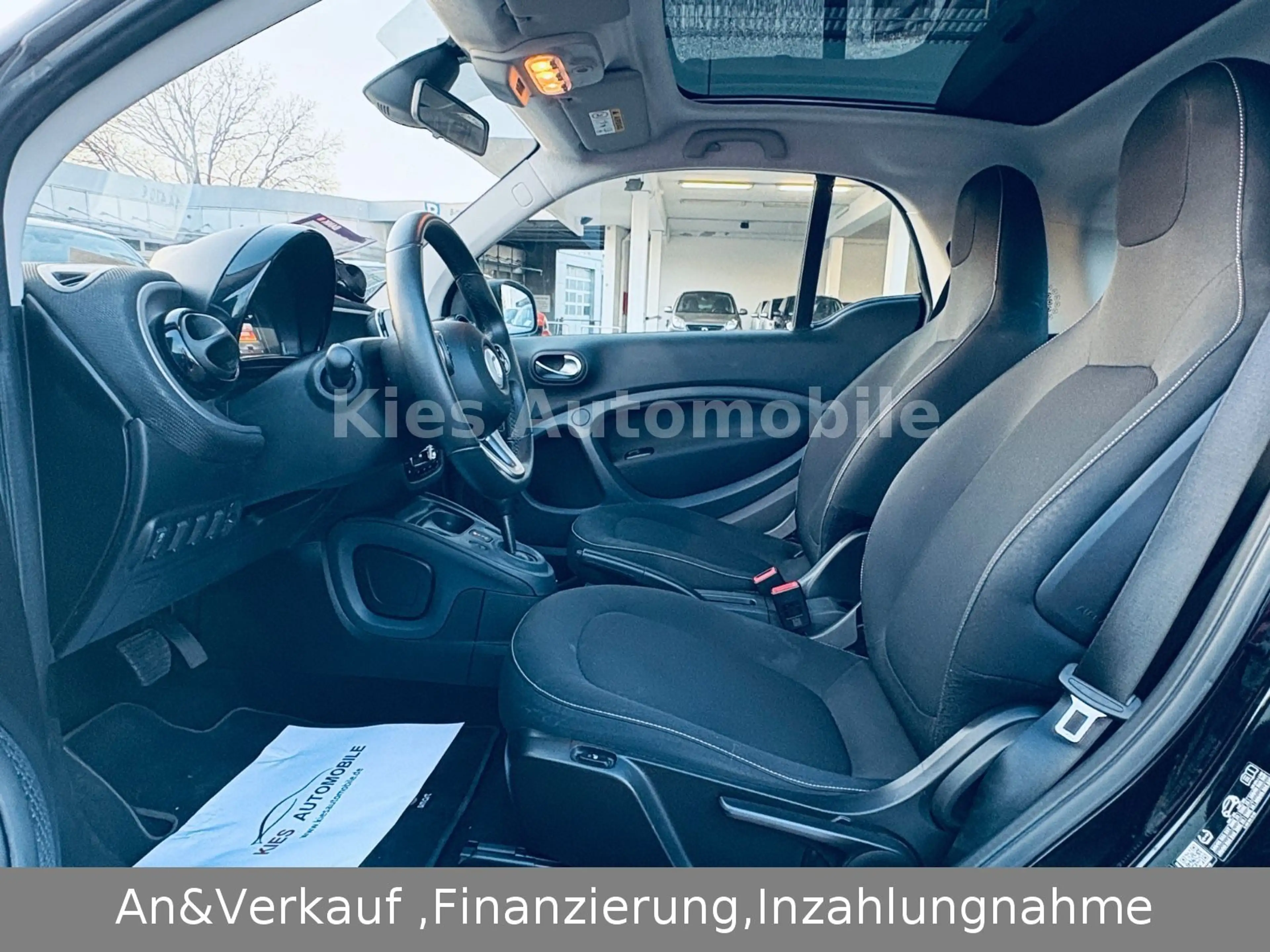 smart forTwo Passion AUTOM/SITZH/PANO/KLIMA/2.HAND — photo 11