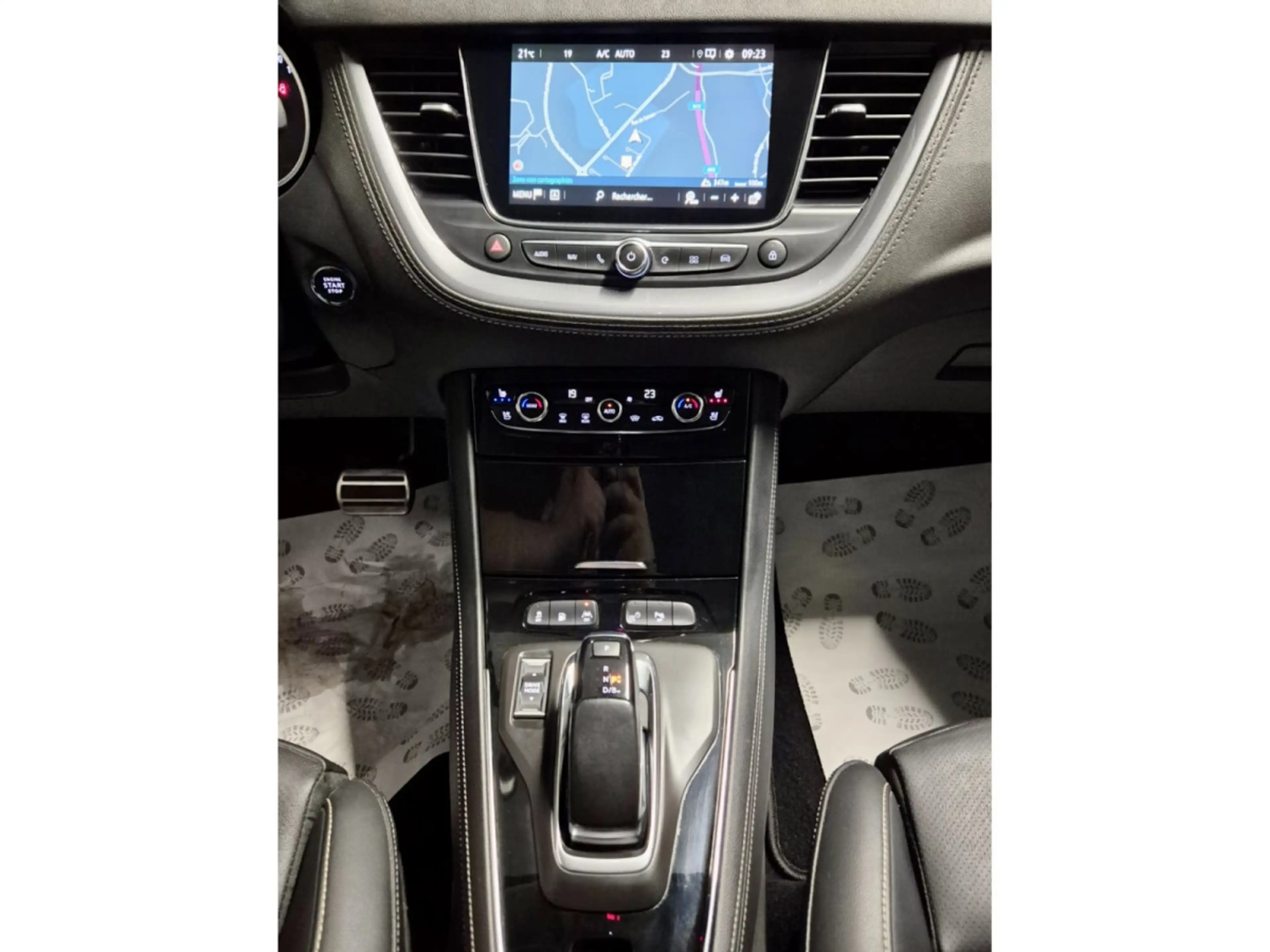Opel Grandland X ULTIMATE PHEV NAVI 360CAM CUIR 1 HAND — photo 8