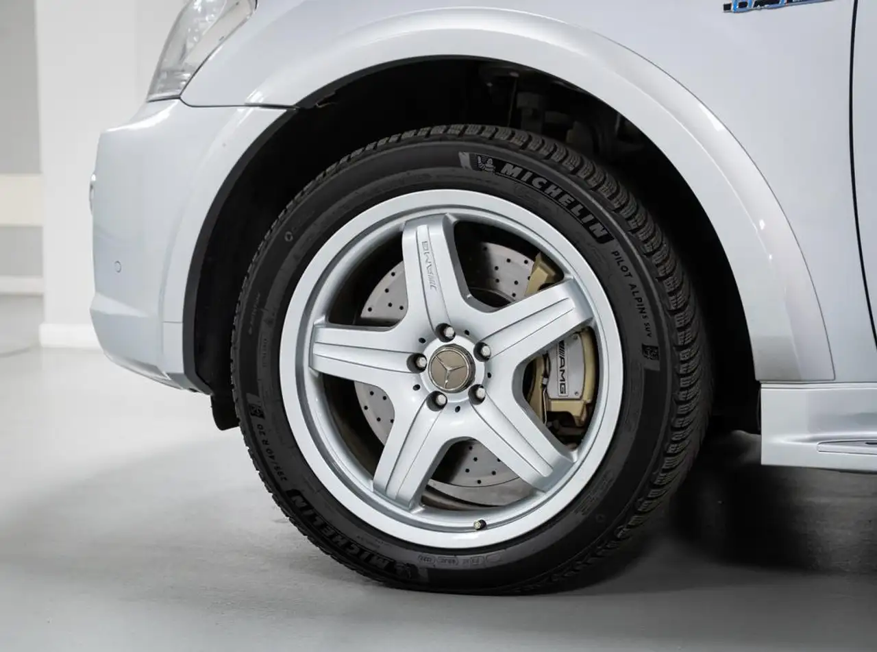 2009 Mercedes-Benz ML 63 AMG AMG V-MAX –SERVICE MERCEDES-UFFIC. ITALIA, photograph 6