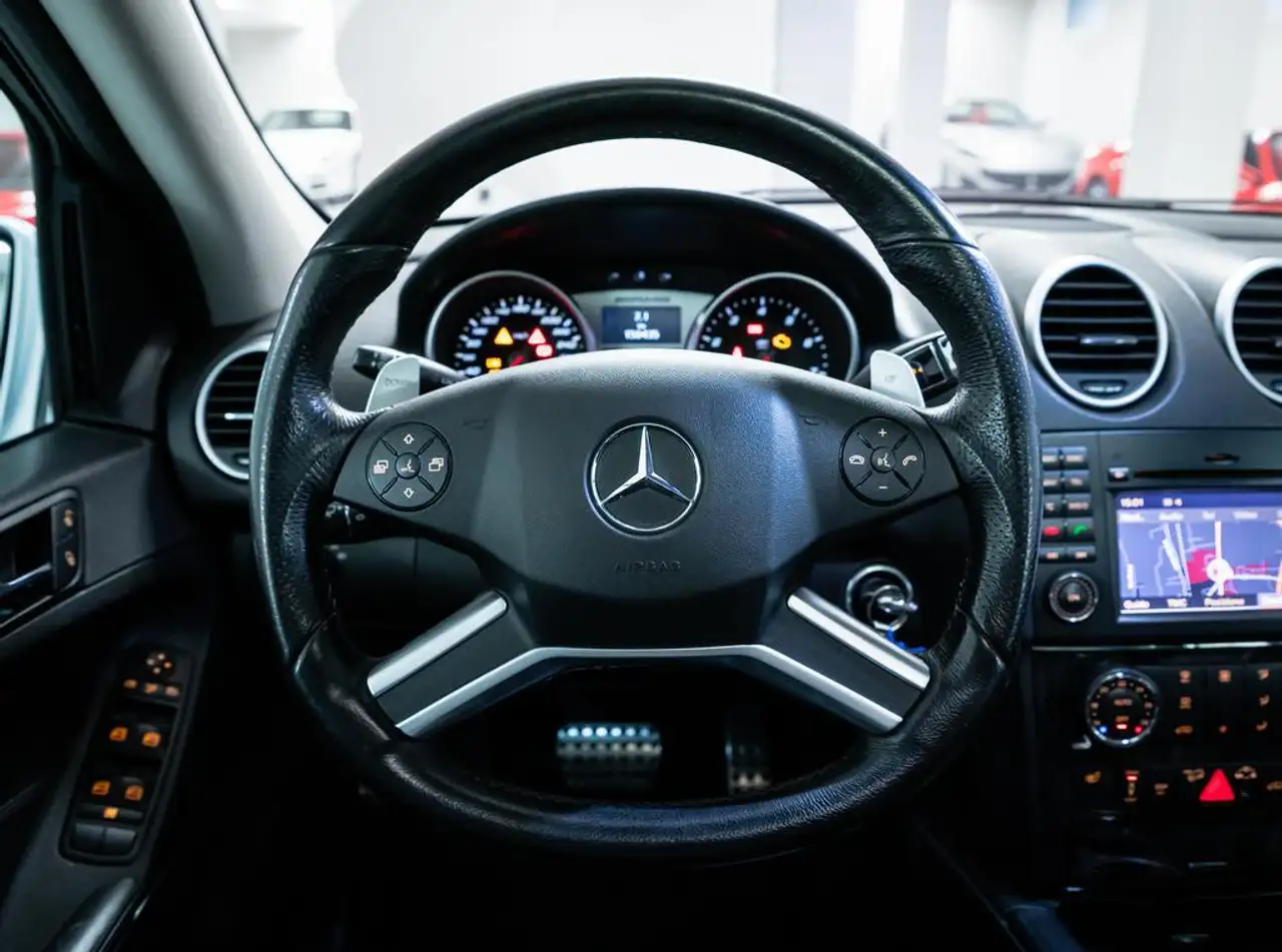 2009 Mercedes-Benz ML 63 AMG AMG V-MAX –SERVICE MERCEDES-UFFIC. ITALIA, photograph 8