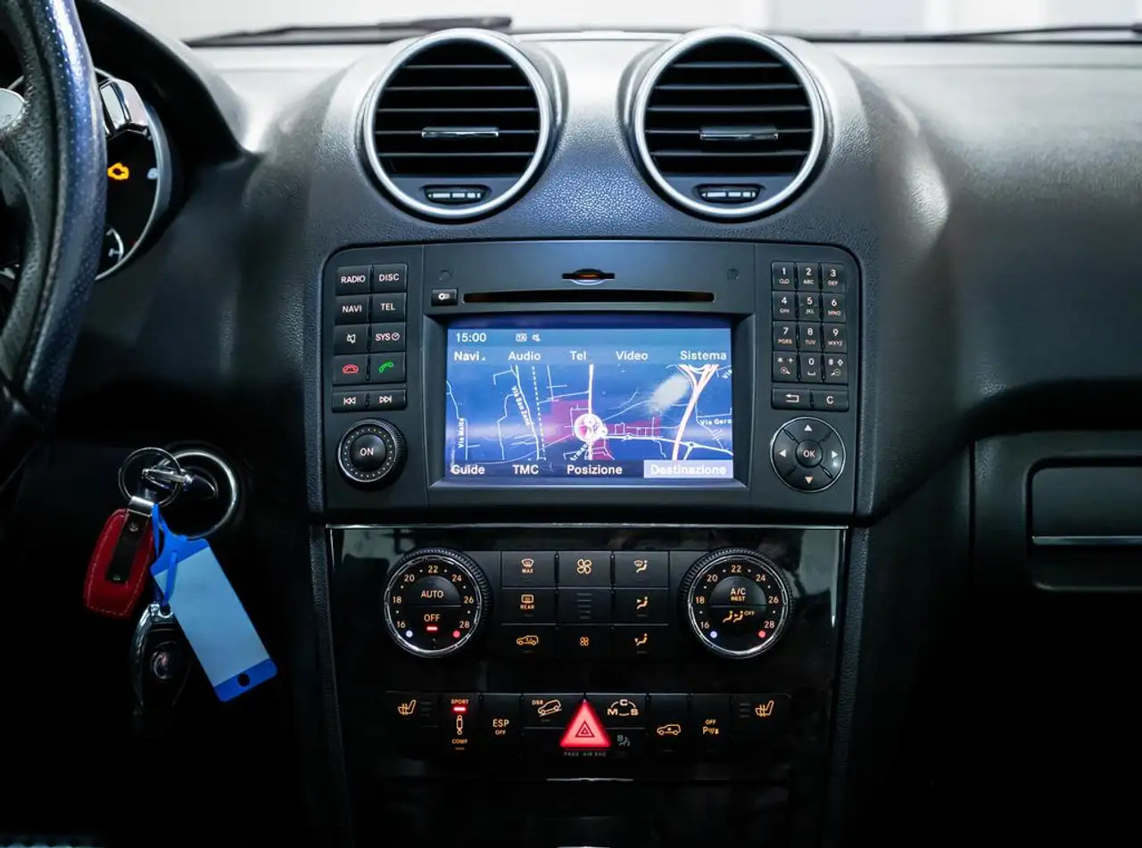 2009 Mercedes-Benz ML 63 AMG AMG V-MAX –SERVICE MERCEDES-UFFIC. ITALIA, photograph 11
