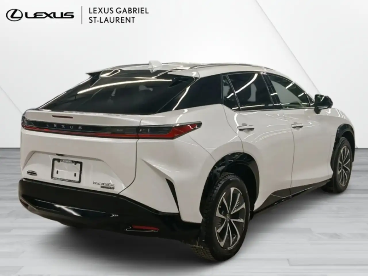 Lexus RZ снимка Lexus RZ