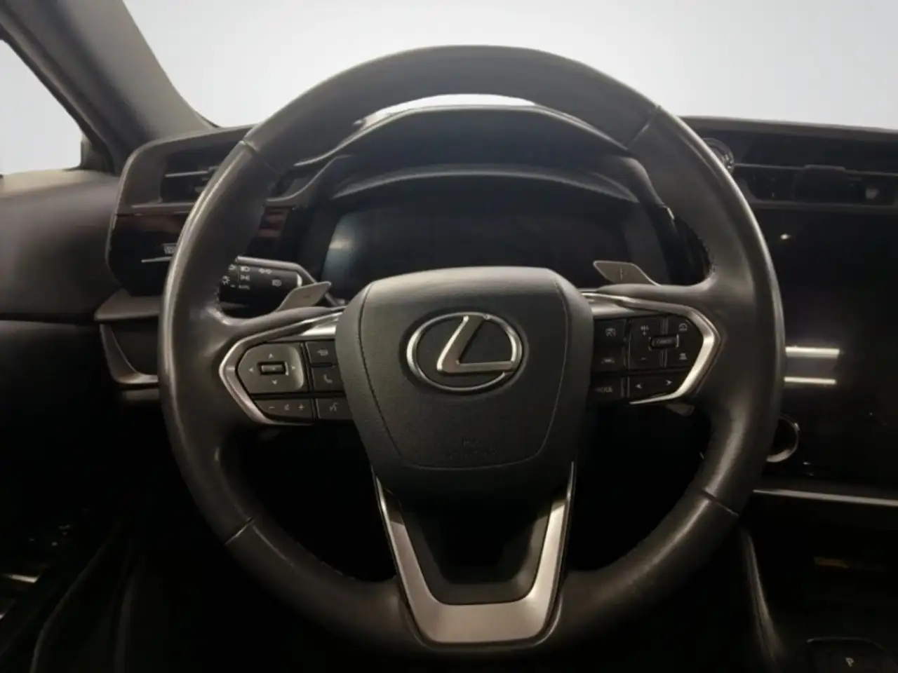 Lexus RZ снимка Lexus RZ