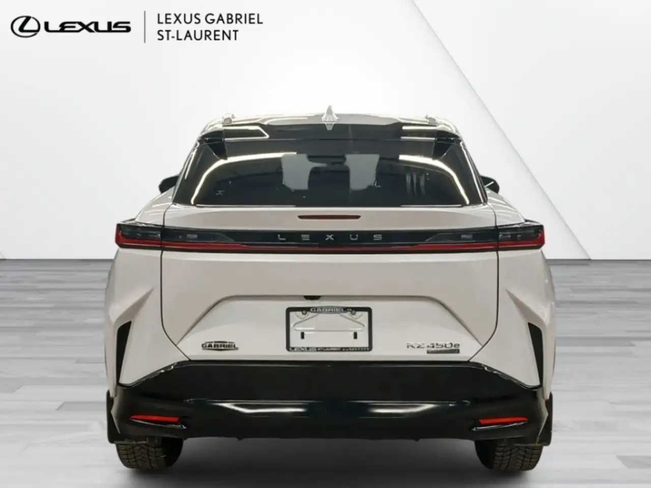 Lexus RZ снимка Lexus RZ
