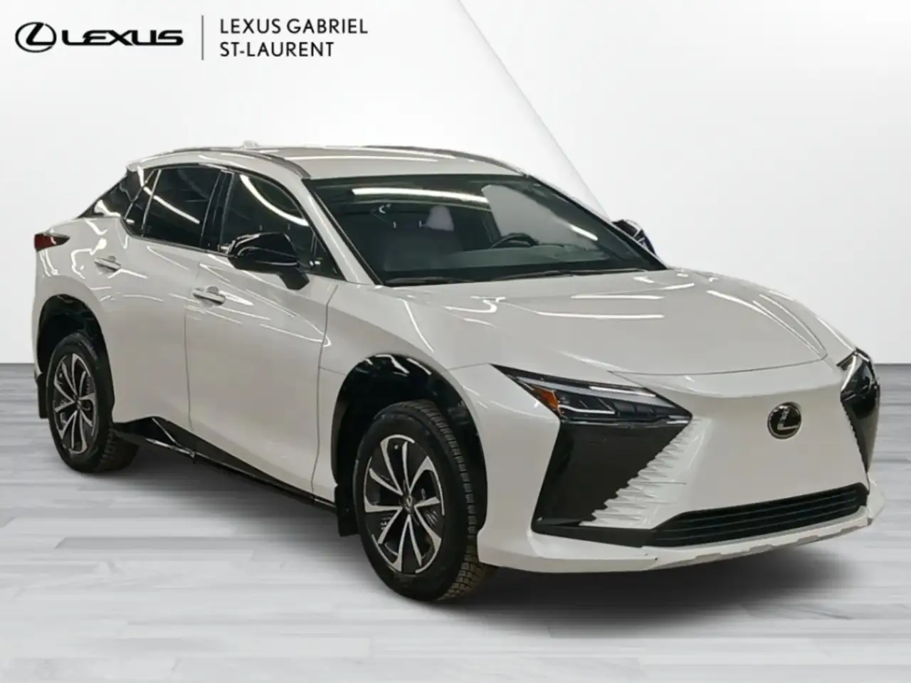 Lexus RZ снимка Lexus RZ