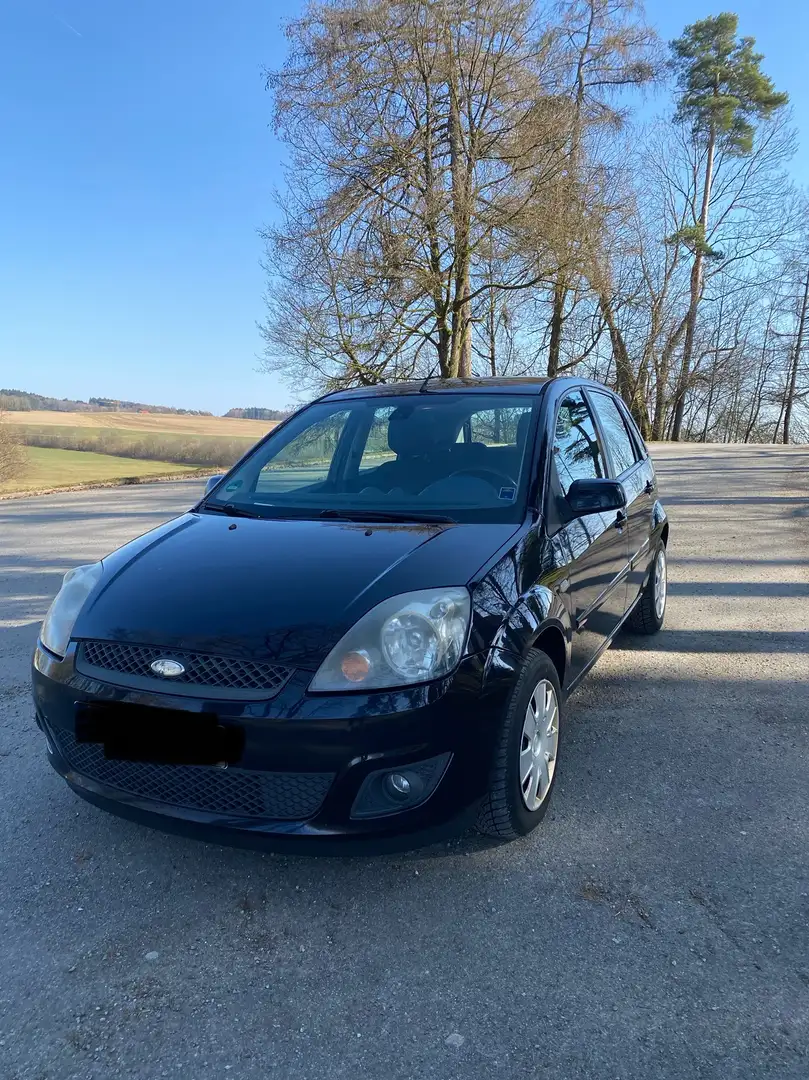 Ford Fiesta 1.3 Ambiente - 1