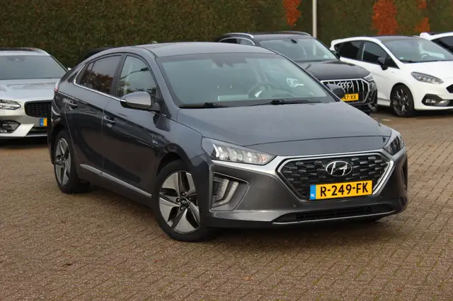 Hyundai IONIQ 1.6 GDi Premium 50.697 km! / Camera / Leder / CarP