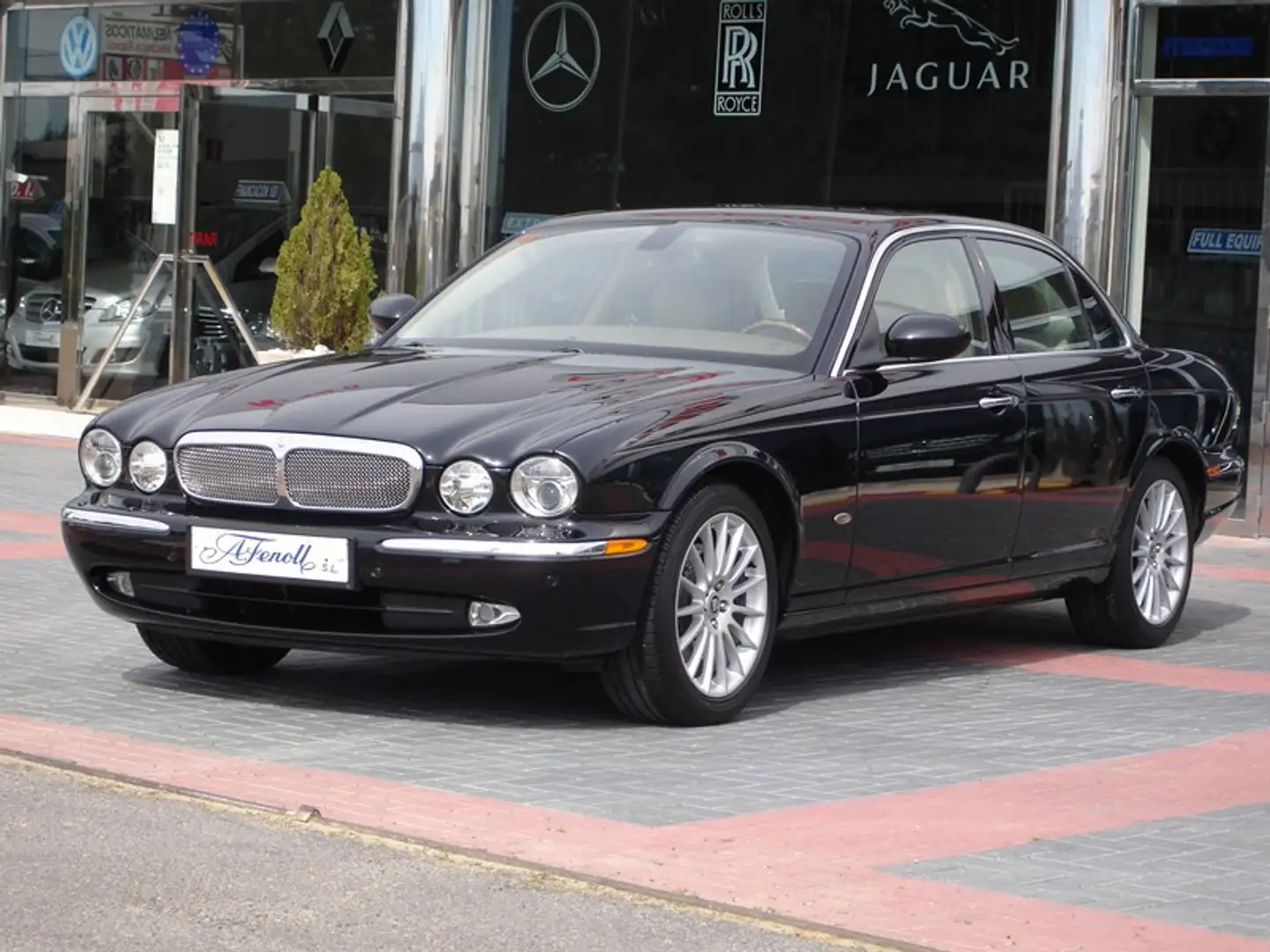 Jaguar XJ XJ6 2.7D V6 Executive Aut. Noir - 2
