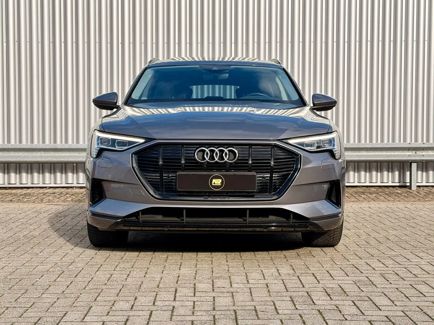 Audi e-tron 50 Quattro B.Ed 71kWh 313pk | ACC | Schuifdak | NL Gris - 2