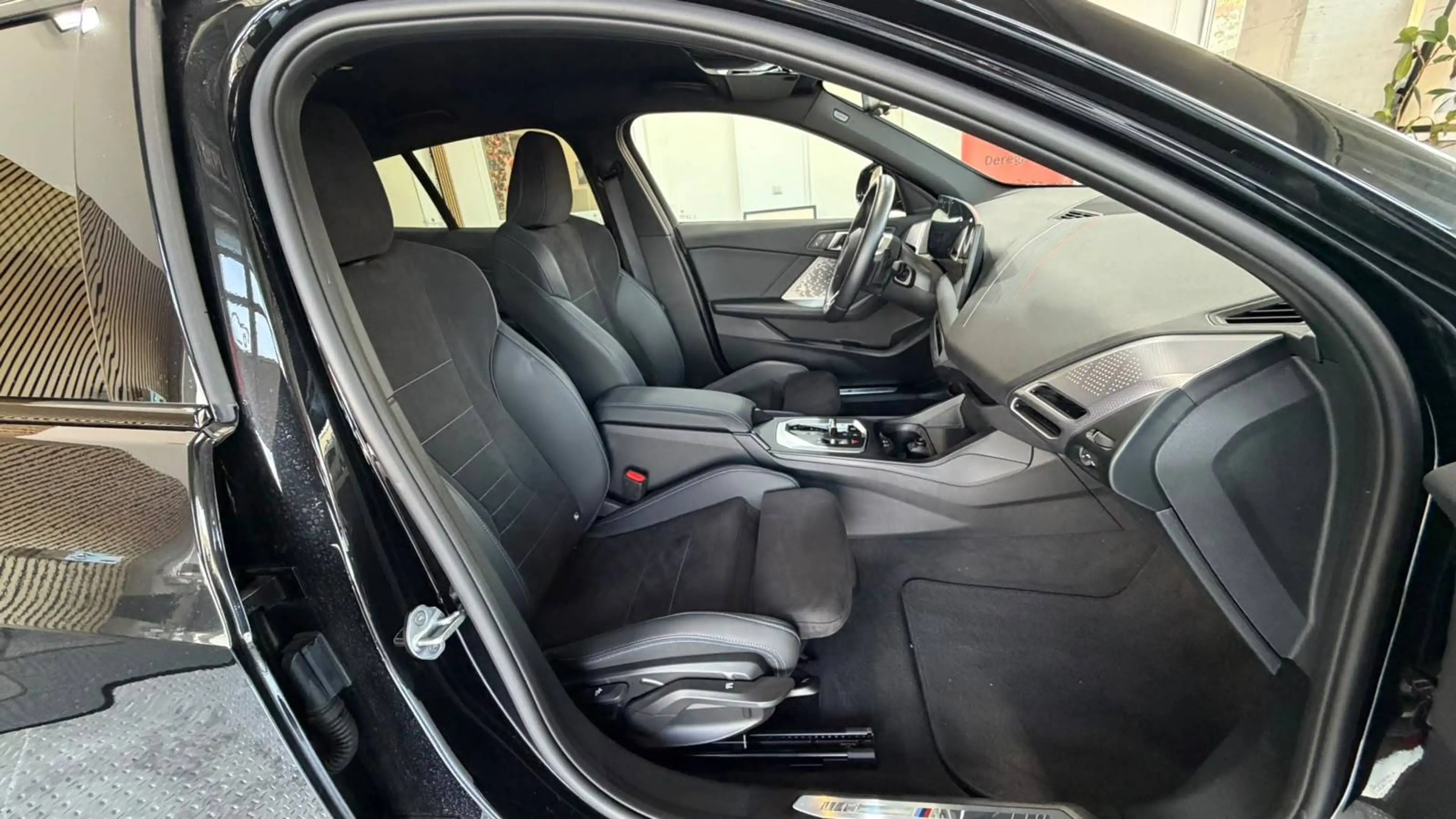 BMW 118 118 d MSport — photo 14