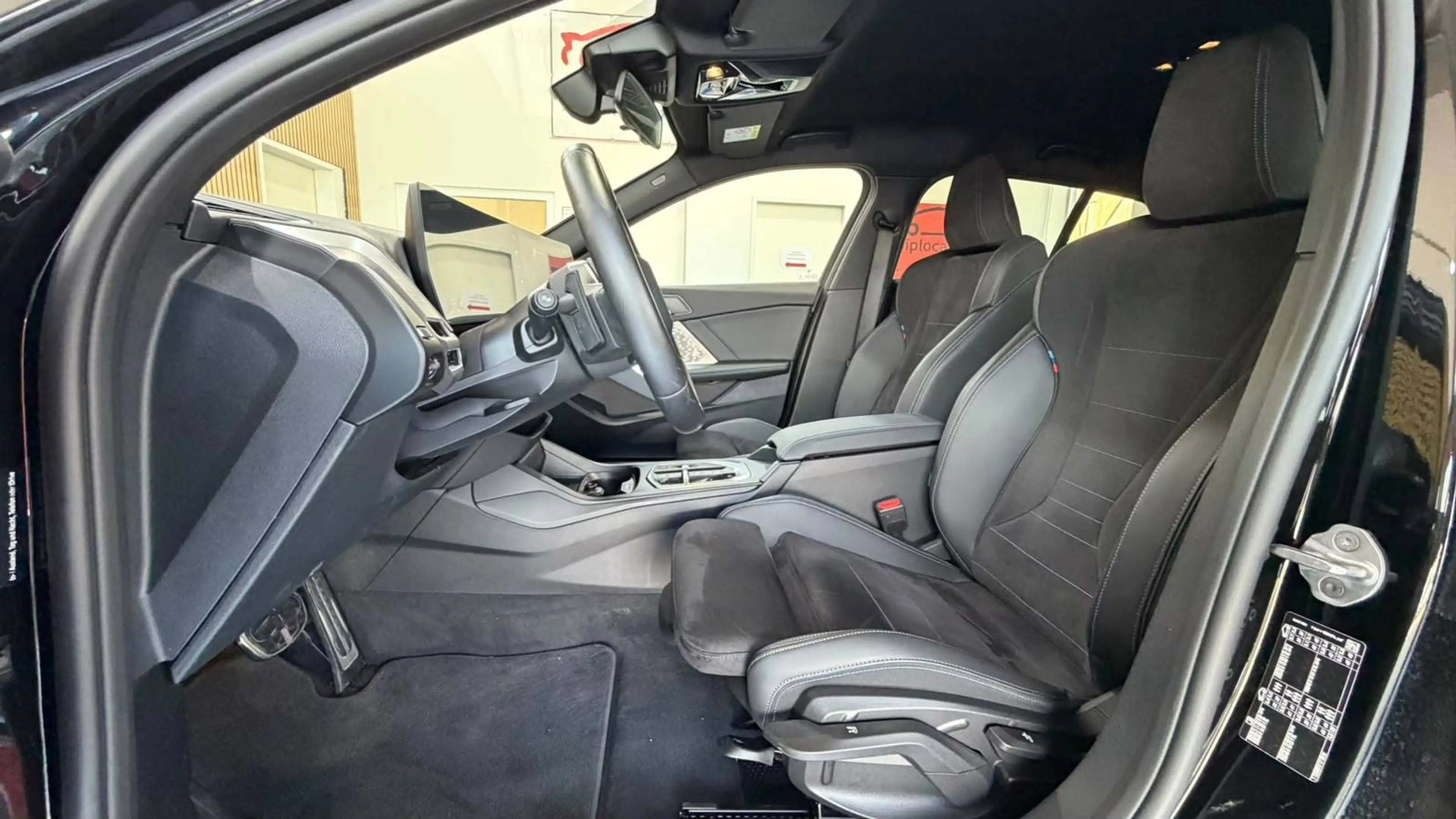 BMW 118 118 d MSport — photo 11