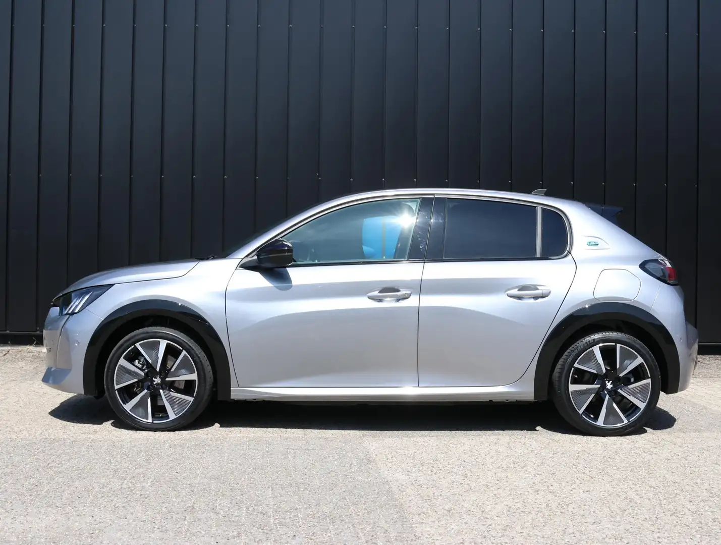 Peugeot e-208 EV GT Pack 50 kWh | Stoelverwarming | Achteruitrij Grijs - 2