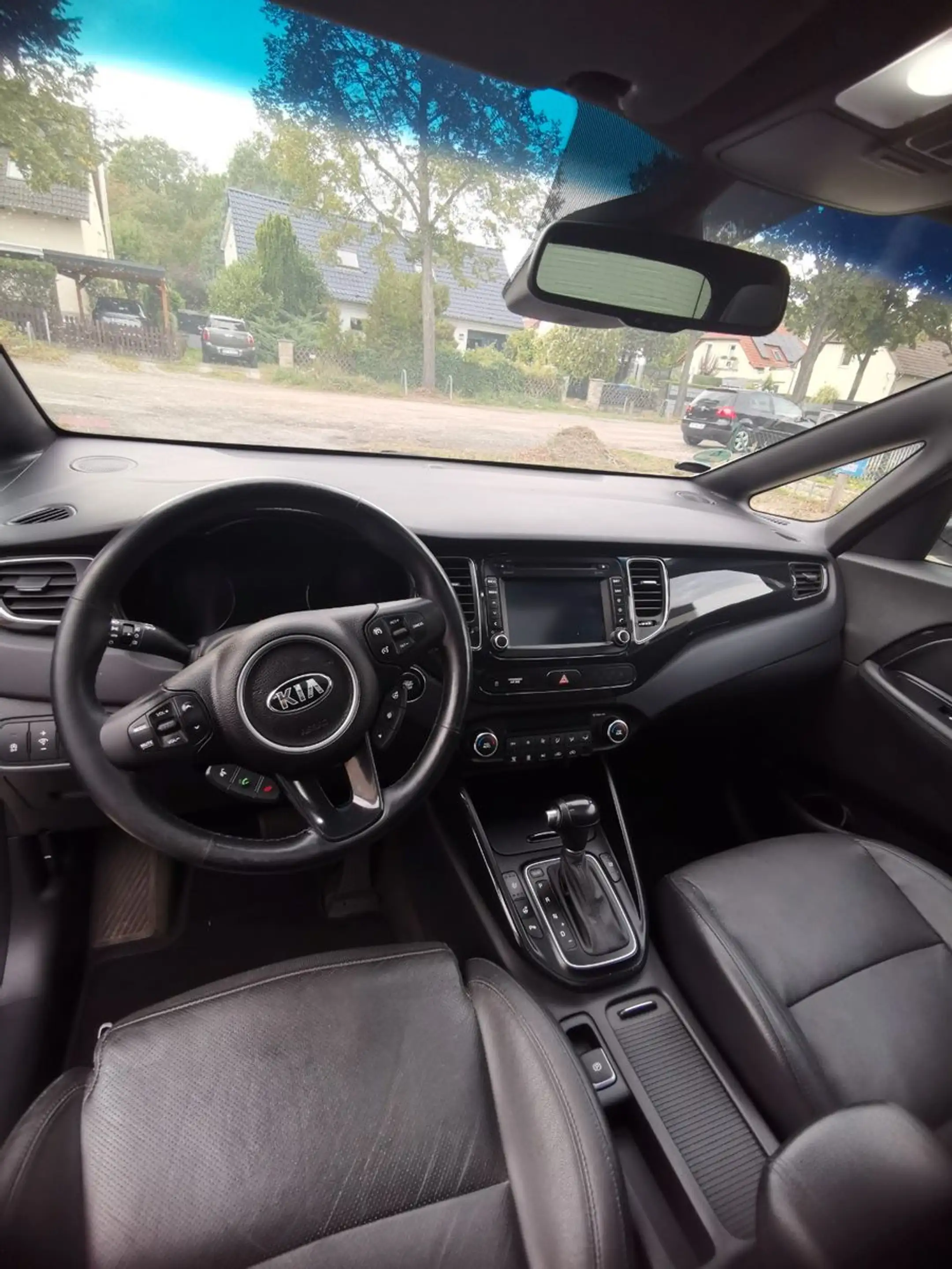 Kia Carens Spirit 1.7 CRDI Automatik TÜV 7 Sitzer — photo 18