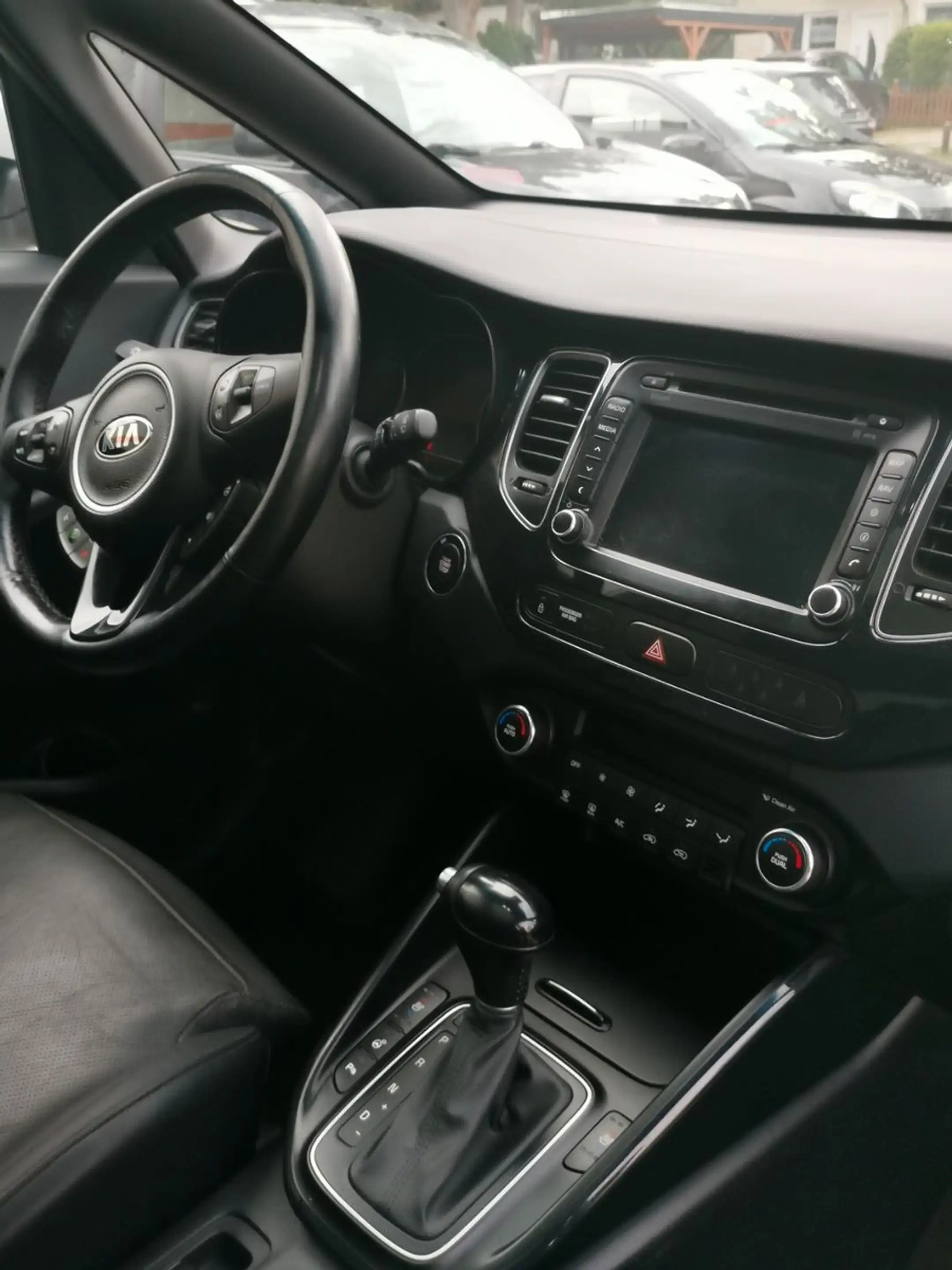 Kia Carens Spirit 1.7 CRDI Automatik TÜV 7 Sitzer — photo 12