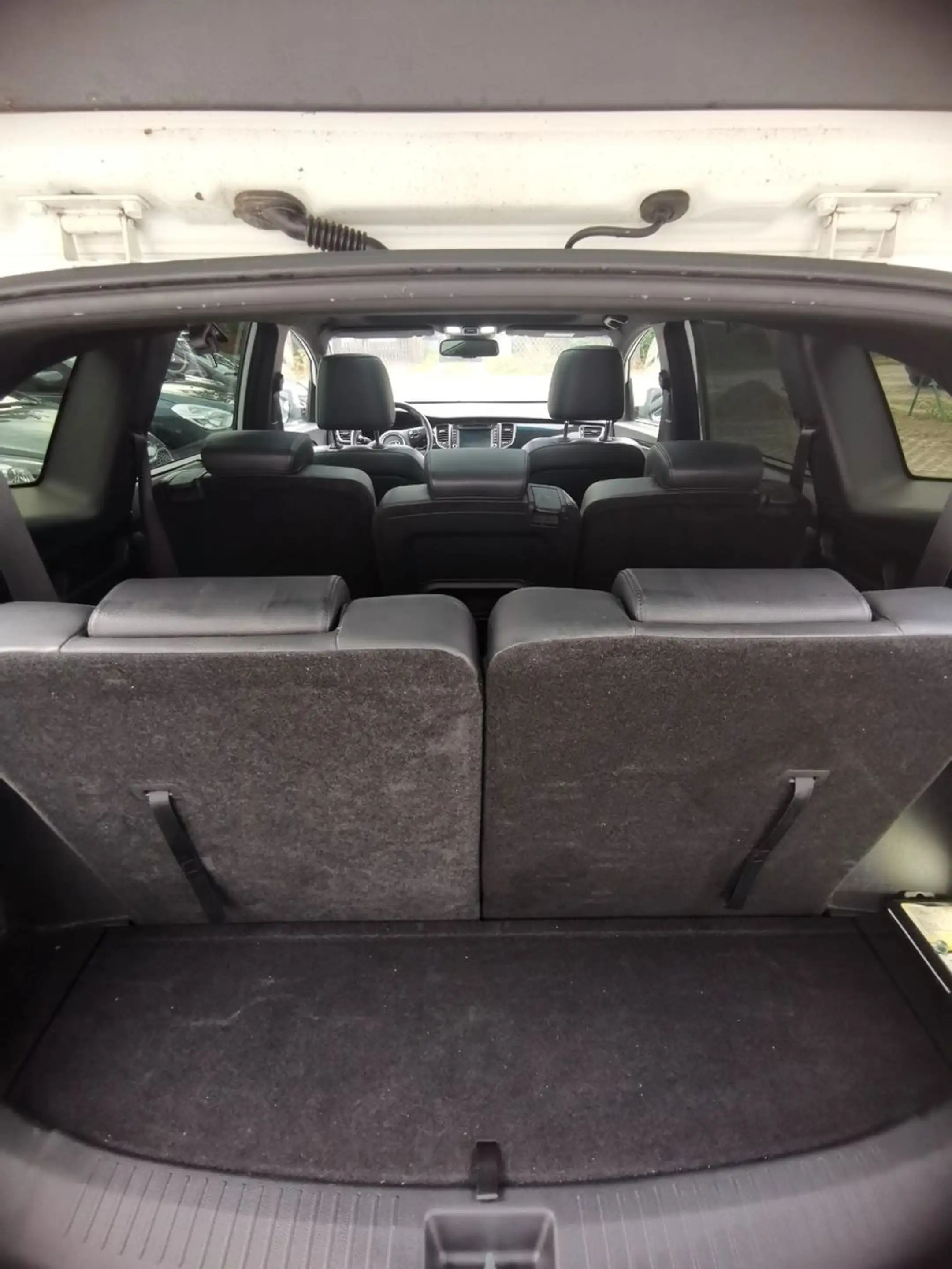 Kia Carens Spirit 1.7 CRDI Automatik TÜV 7 Sitzer — photo 14