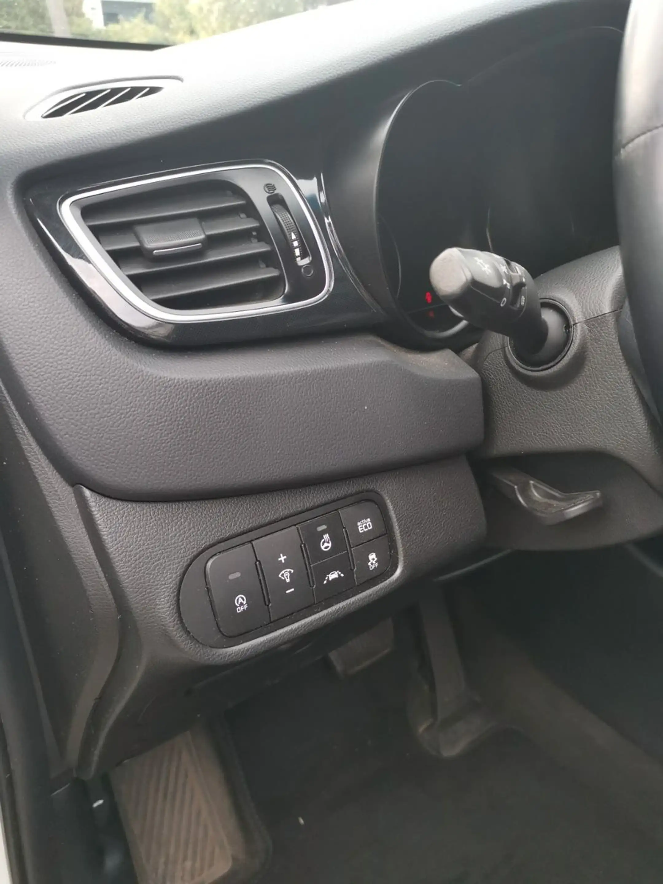 Kia Carens Spirit 1.7 CRDI Automatik TÜV 7 Sitzer — photo 19
